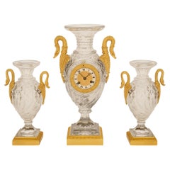 Juego de guarnición de Cristal de Baccarat y Ormolu del Periodo Charles X francés del siglo XIX