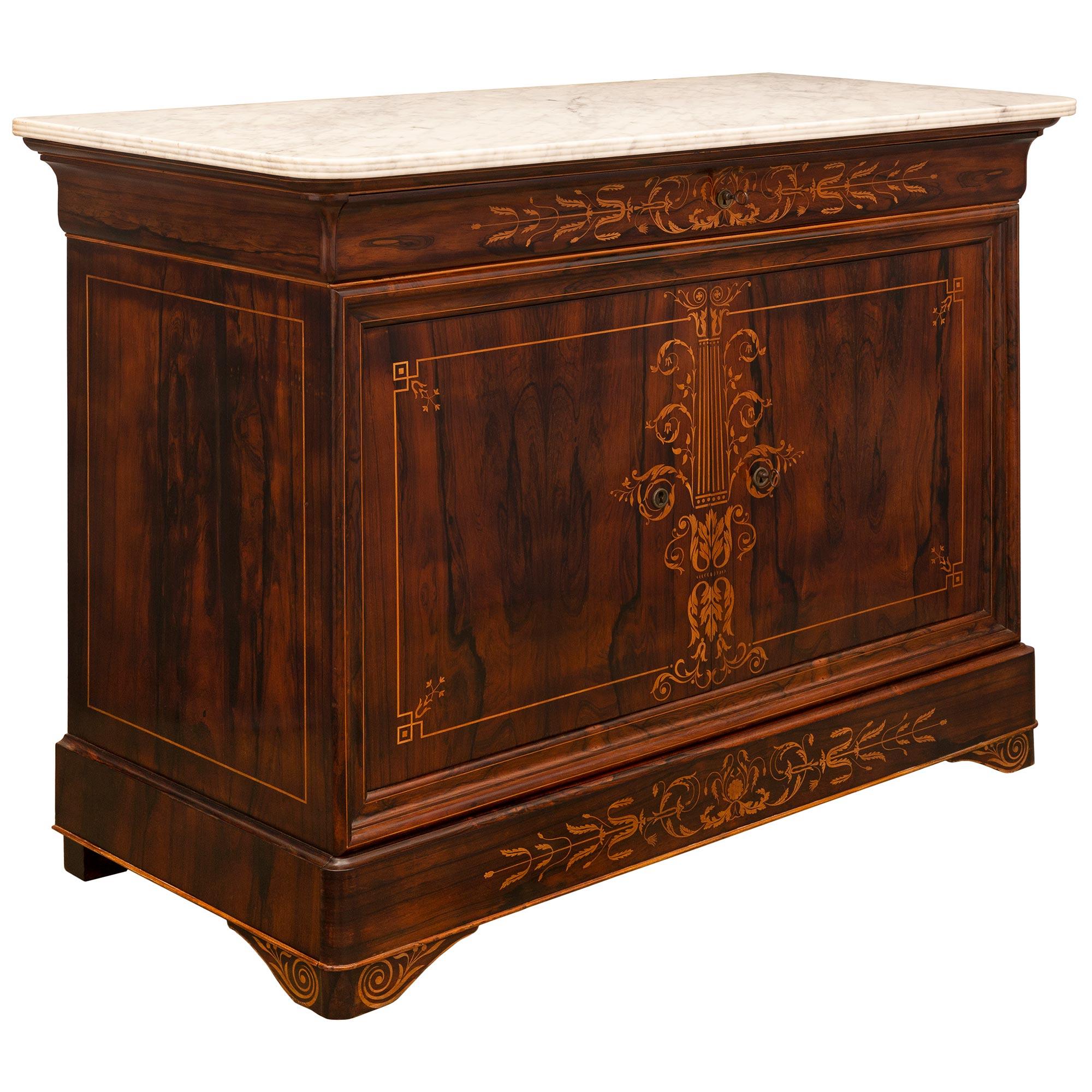 French 19th Century Charles X Period Commode In Good Condition For Sale In West Palm Beach, FL