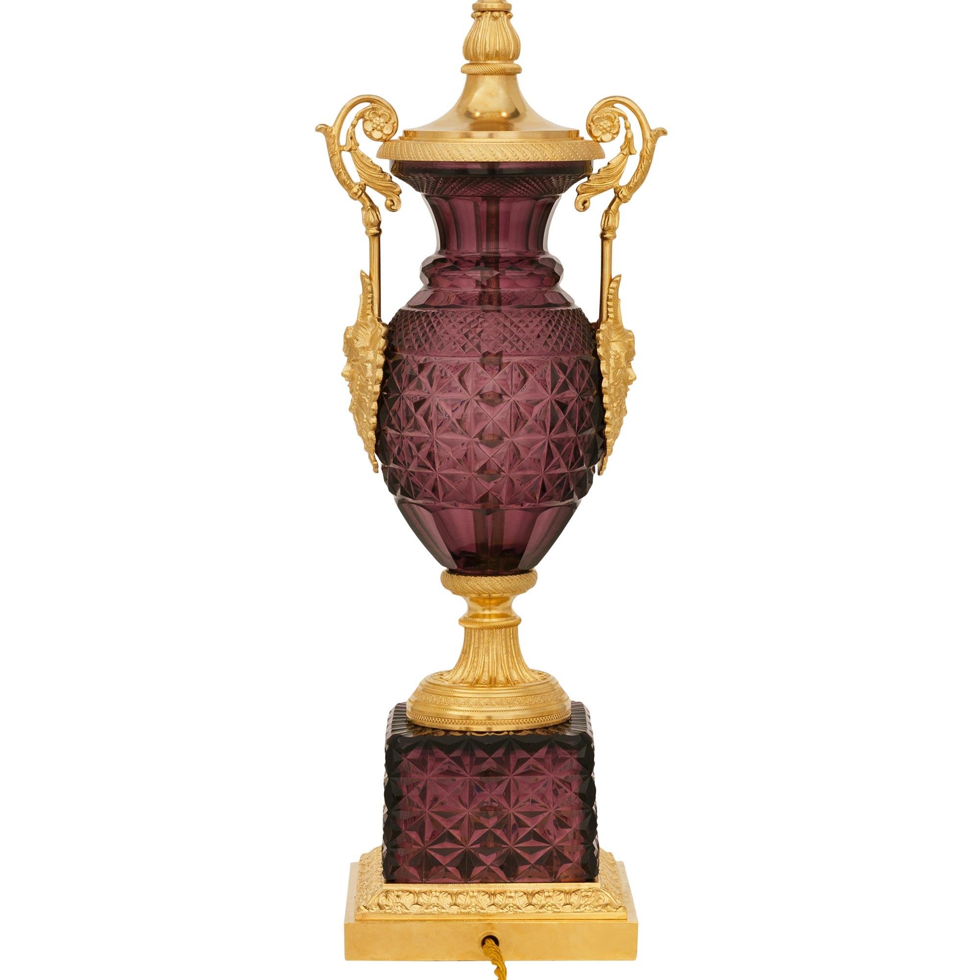 Lampada francese del XIX secolo del periodo Charles X in cristallo e ormeggio in vendita 4