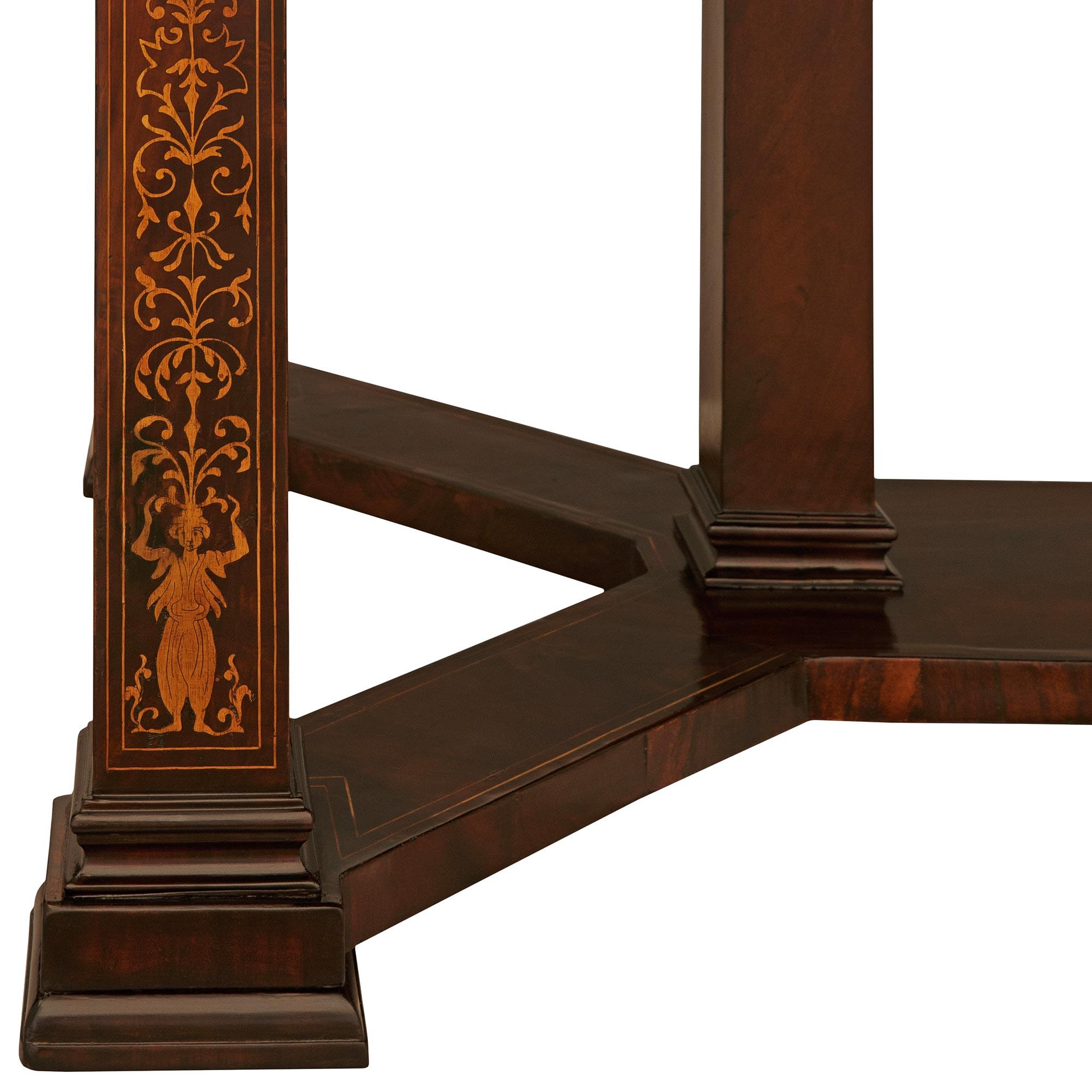 Table de centre en acajou, érable et marbre d'époque Charles X (19e siècle) en vente 1