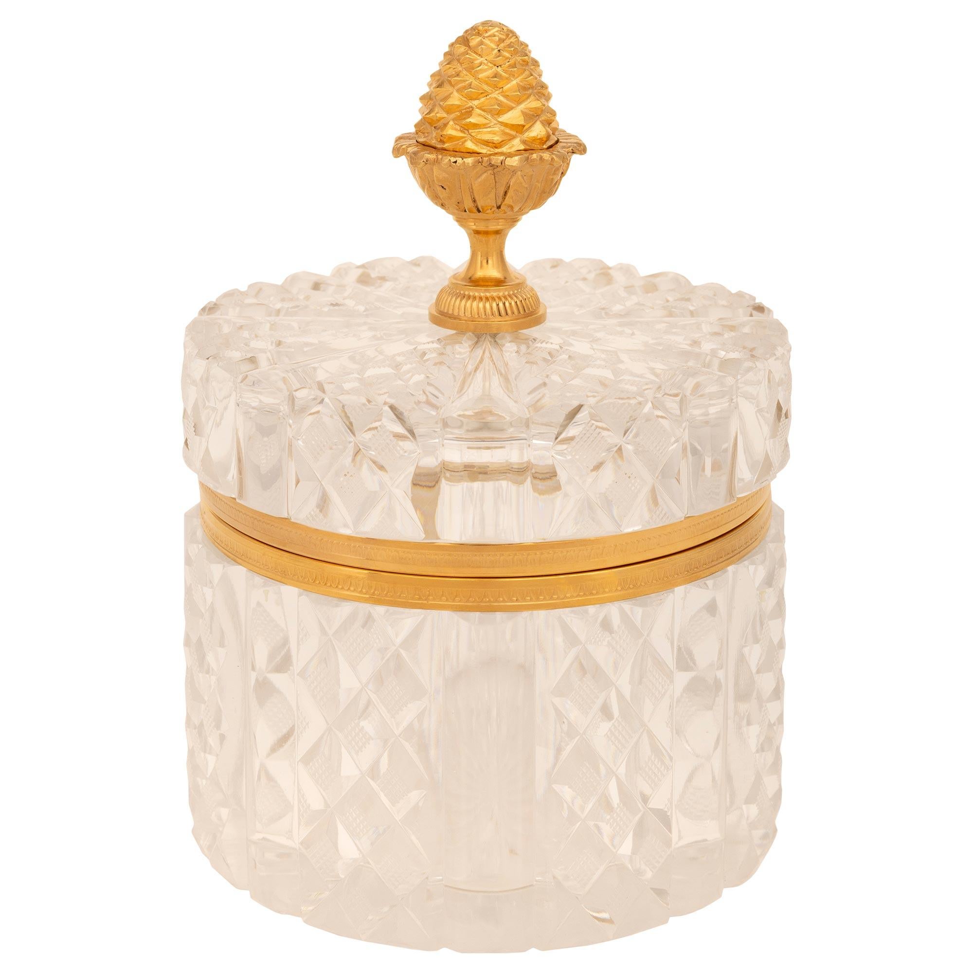 Carlo X Scatola in cristallo e ormeggio Baccarat francese del XIX secolo di Charles X st. in vendita