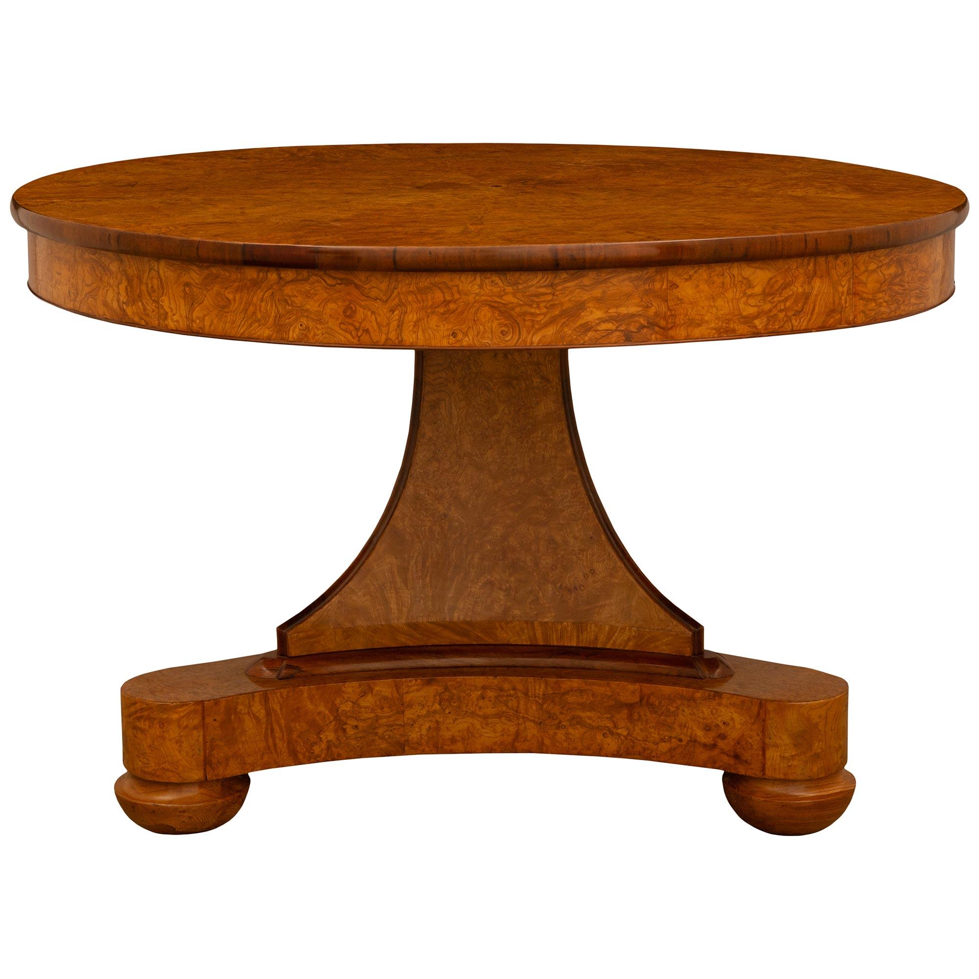 French 19th Century Charles X St. Burl Walnut Center Table In Good Condition For Sale In West Palm Beach, FL