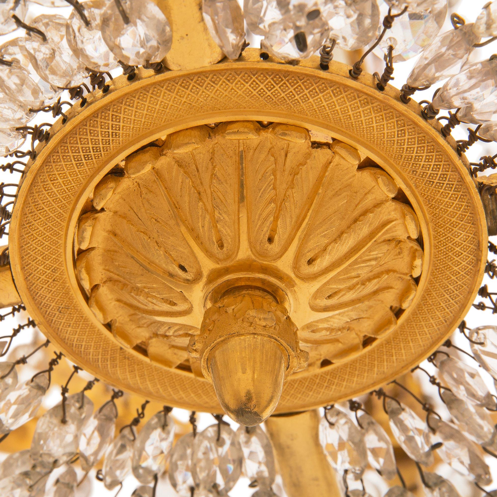 Lustre en bronze doré et cristal du 19ème siècle de Charles X. en vente 1