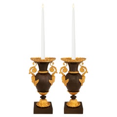 Urnes à cassolette en bronze patiné et bronze doré du 19e siècle, de style St. Charles X.