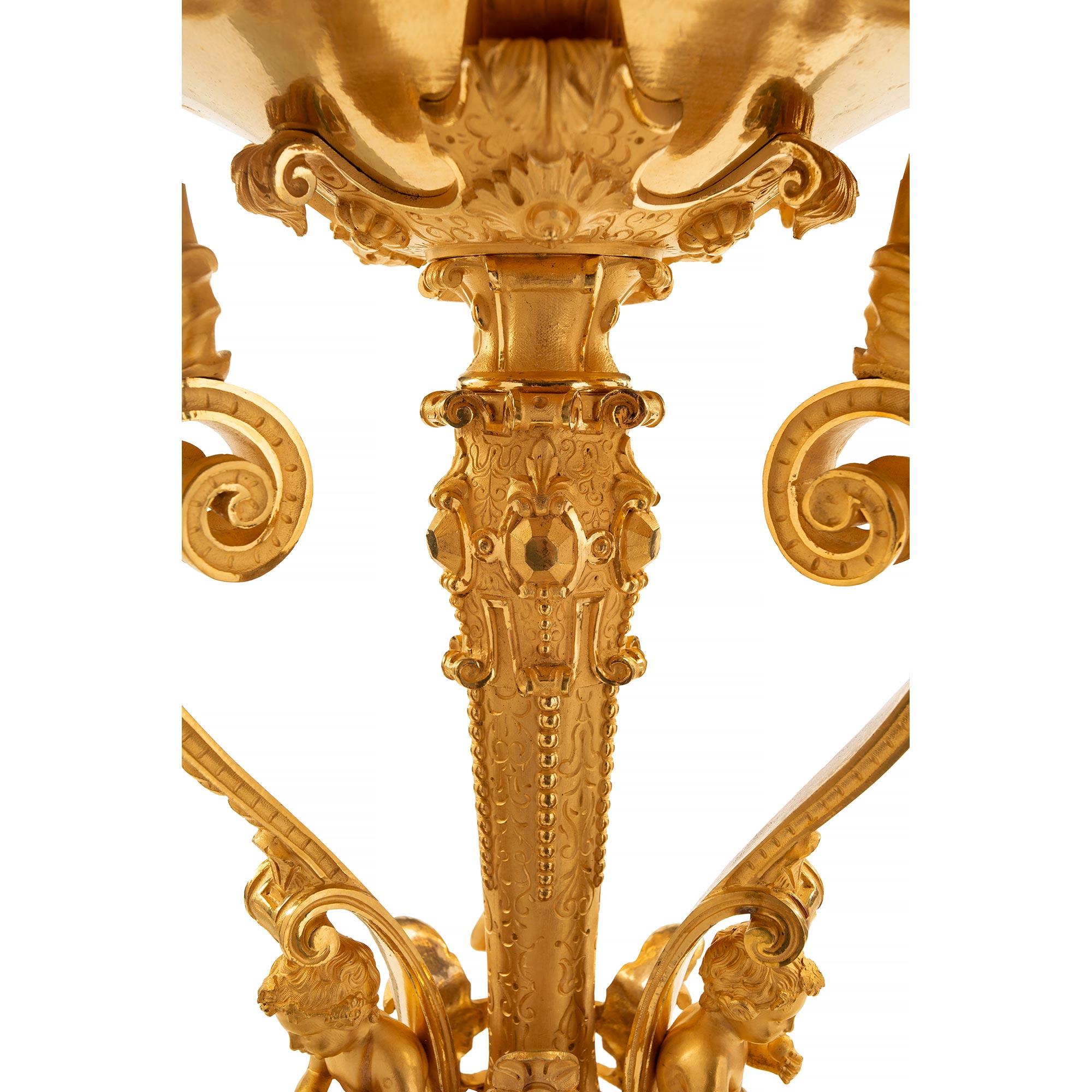 Tafelaufsatz aus Goldbronze im Charles-XV-Stil des 19. Jahrhunderts mit Topf aus Pourri-Topf im Angebot 5