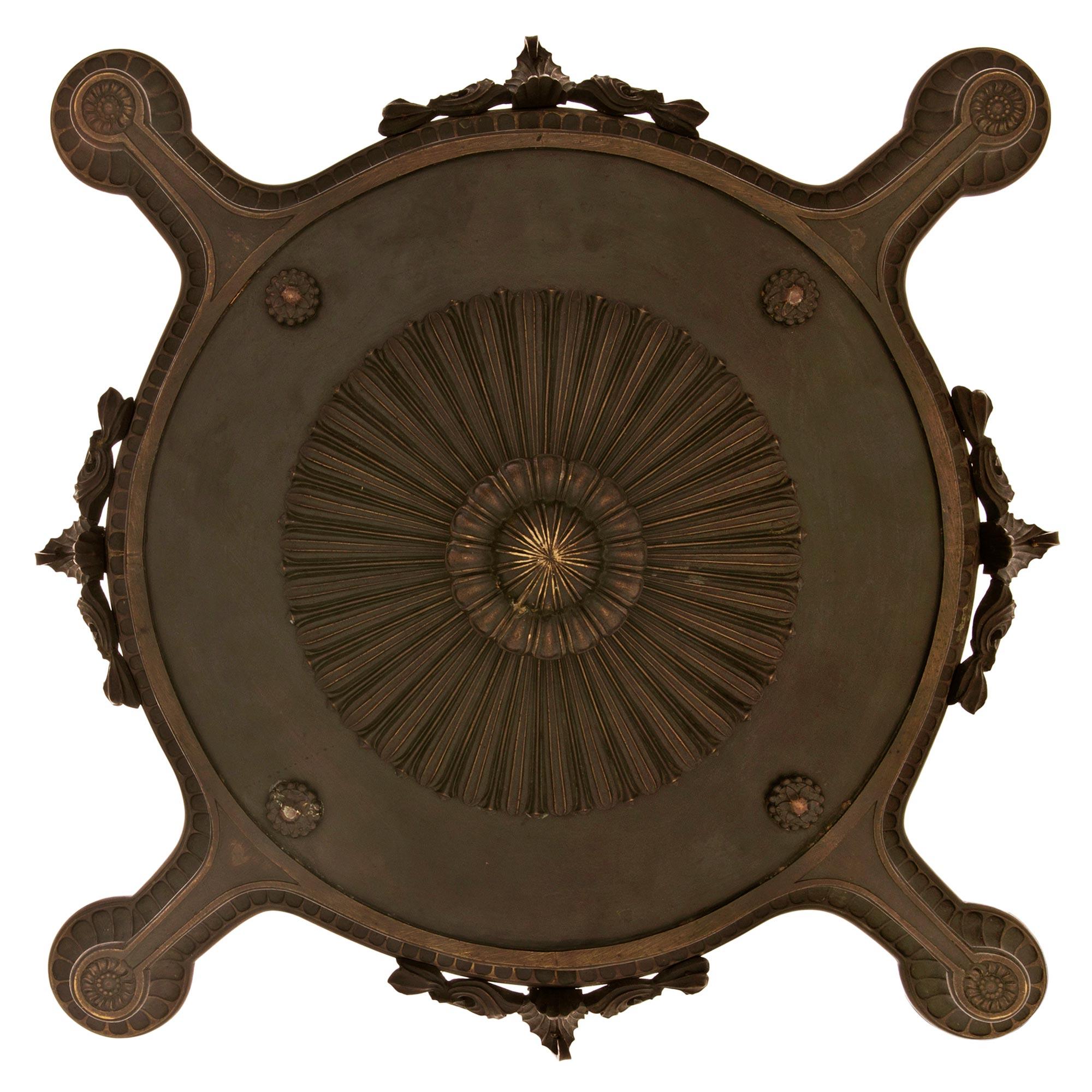 Vierflammiger Kronleuchter aus Bronze im Charles X.-Stil des 19. Jahrhunderts, Verdigris, Frankreich im Angebot 3