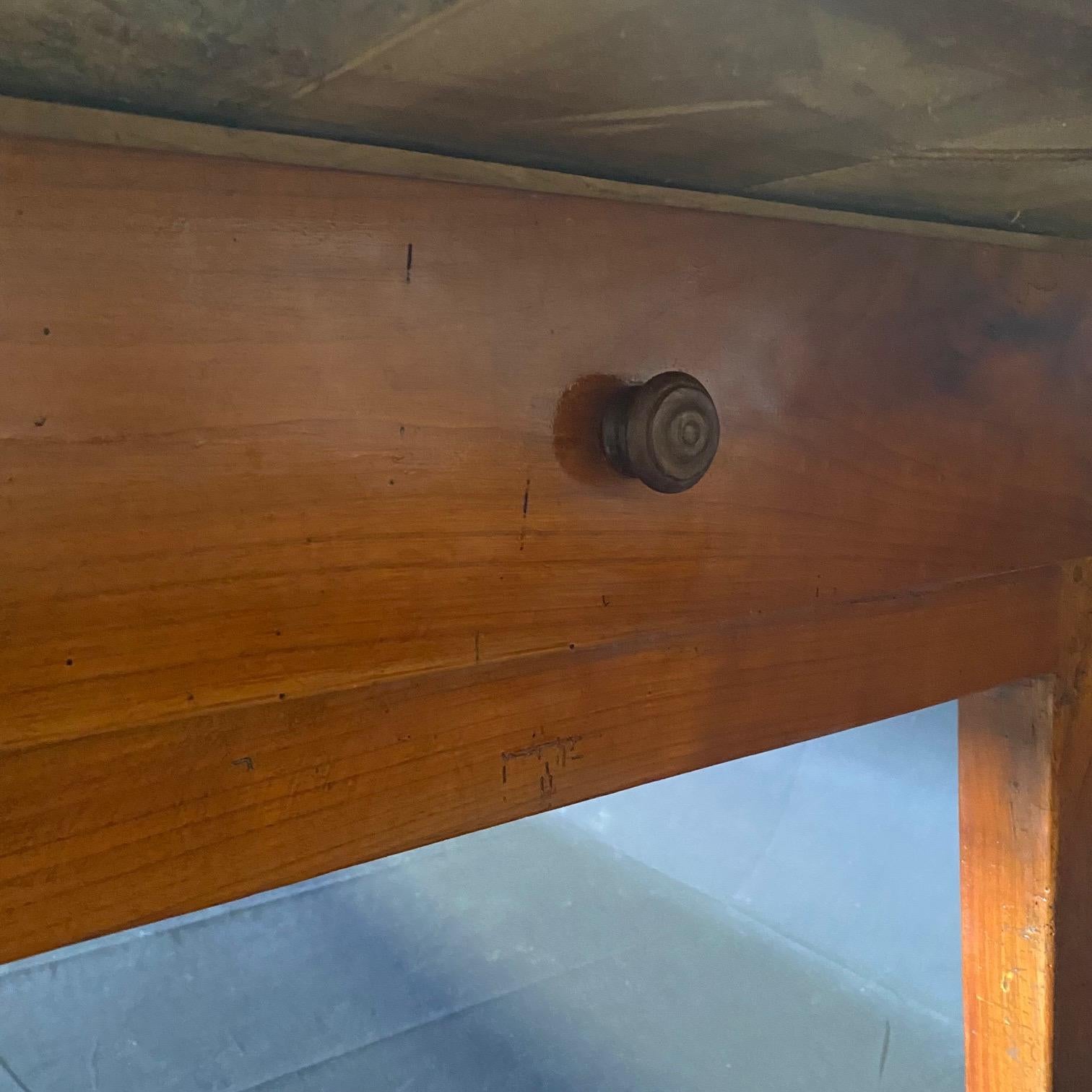 Table à manger de ferme en cerisier de Provence du 19ème siècle en vente 2