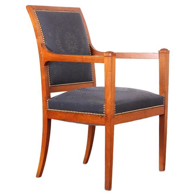 Sessel aus Kirschholz im Directoire-Stil des 19. Jahrhunderts im Angebot