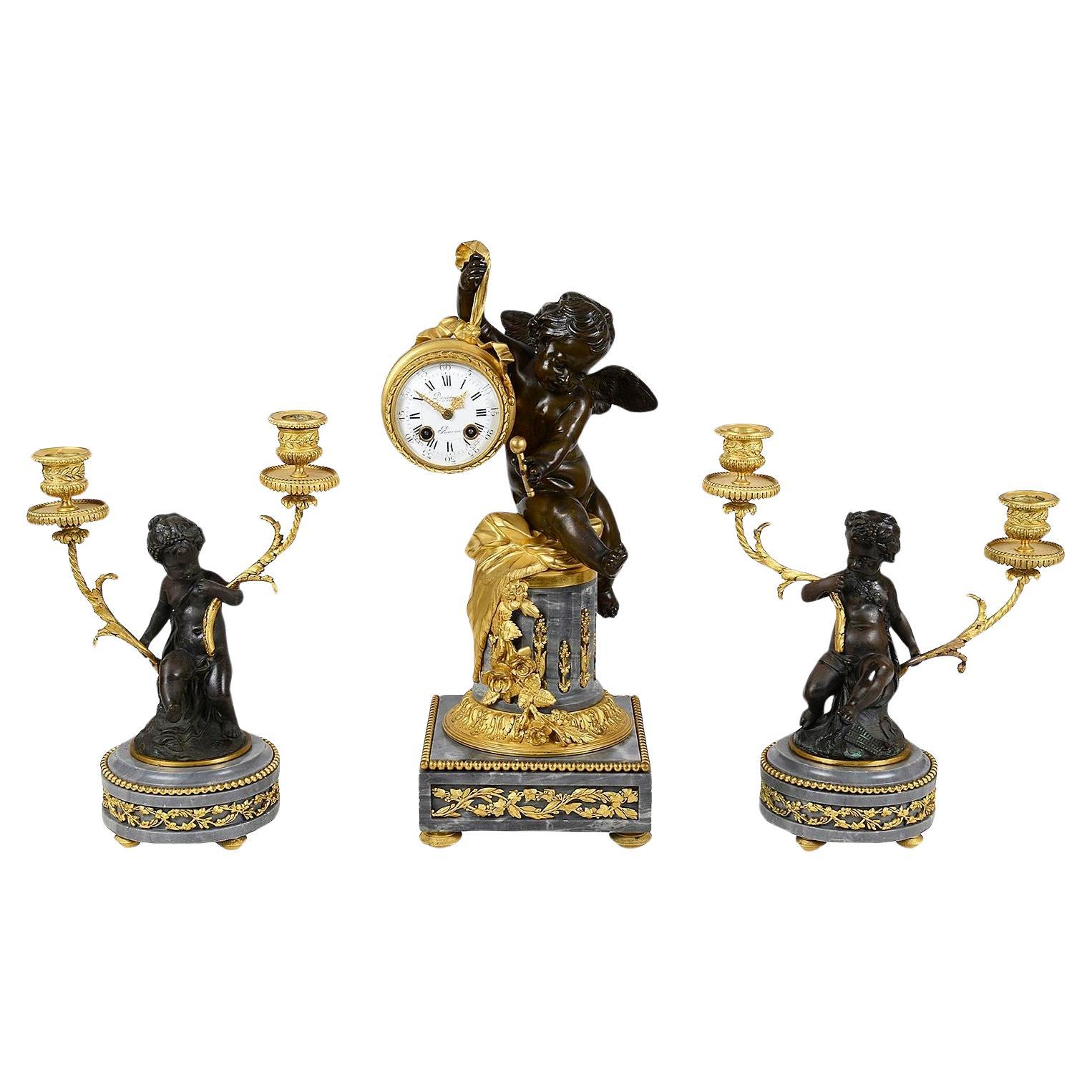 Juego de relojes de querubines franceses del siglo XIX, de Deniere, París