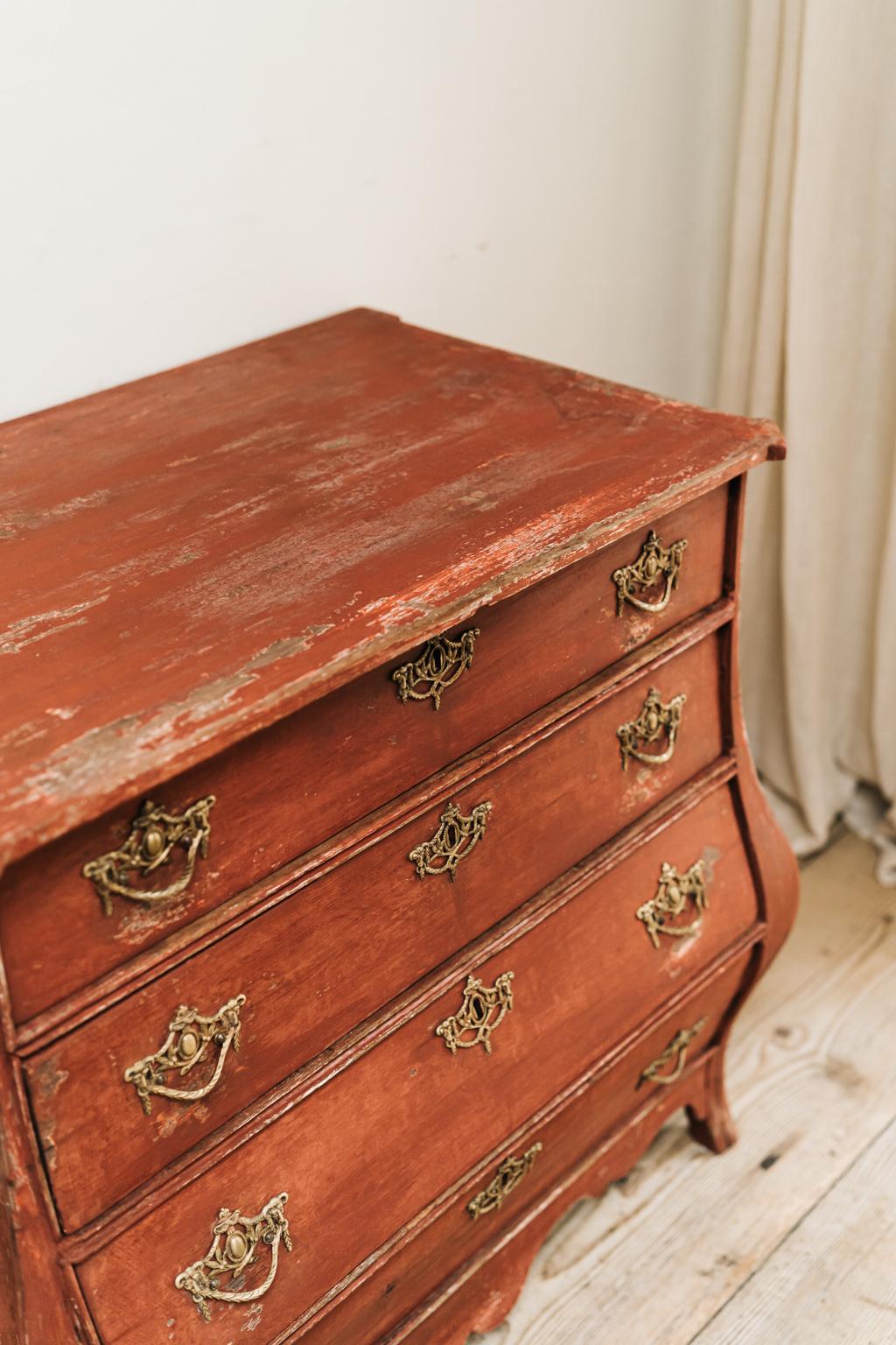 French 19th Century Chest of Drawers For Sale 1