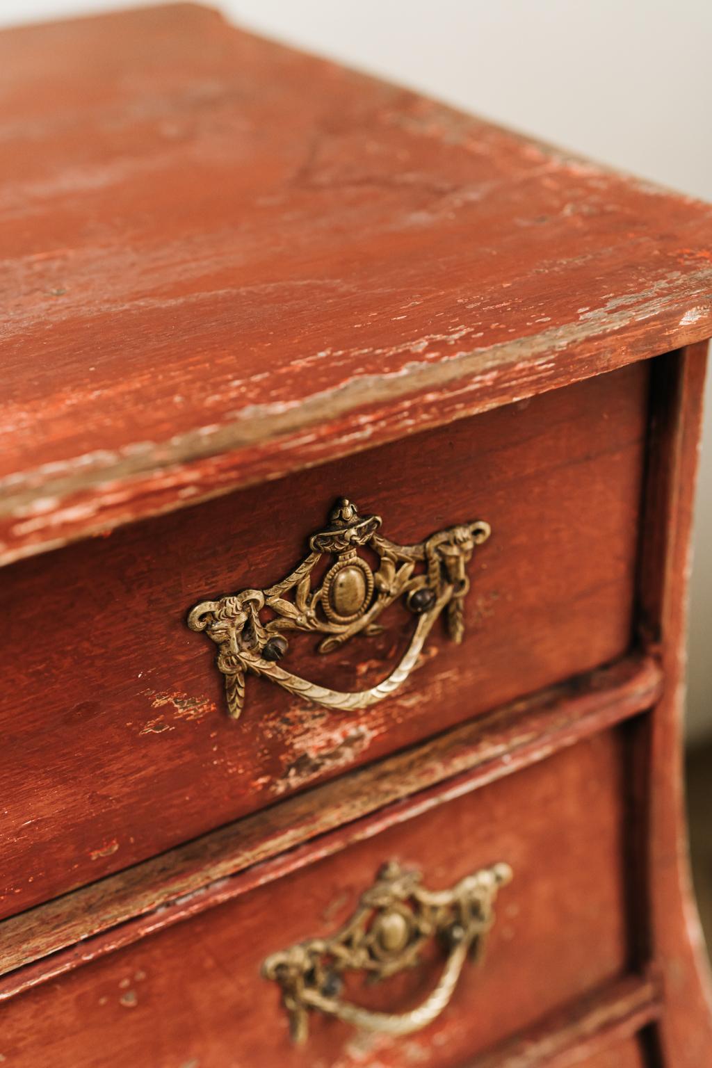 French 19th Century Chest of Drawers For Sale 2