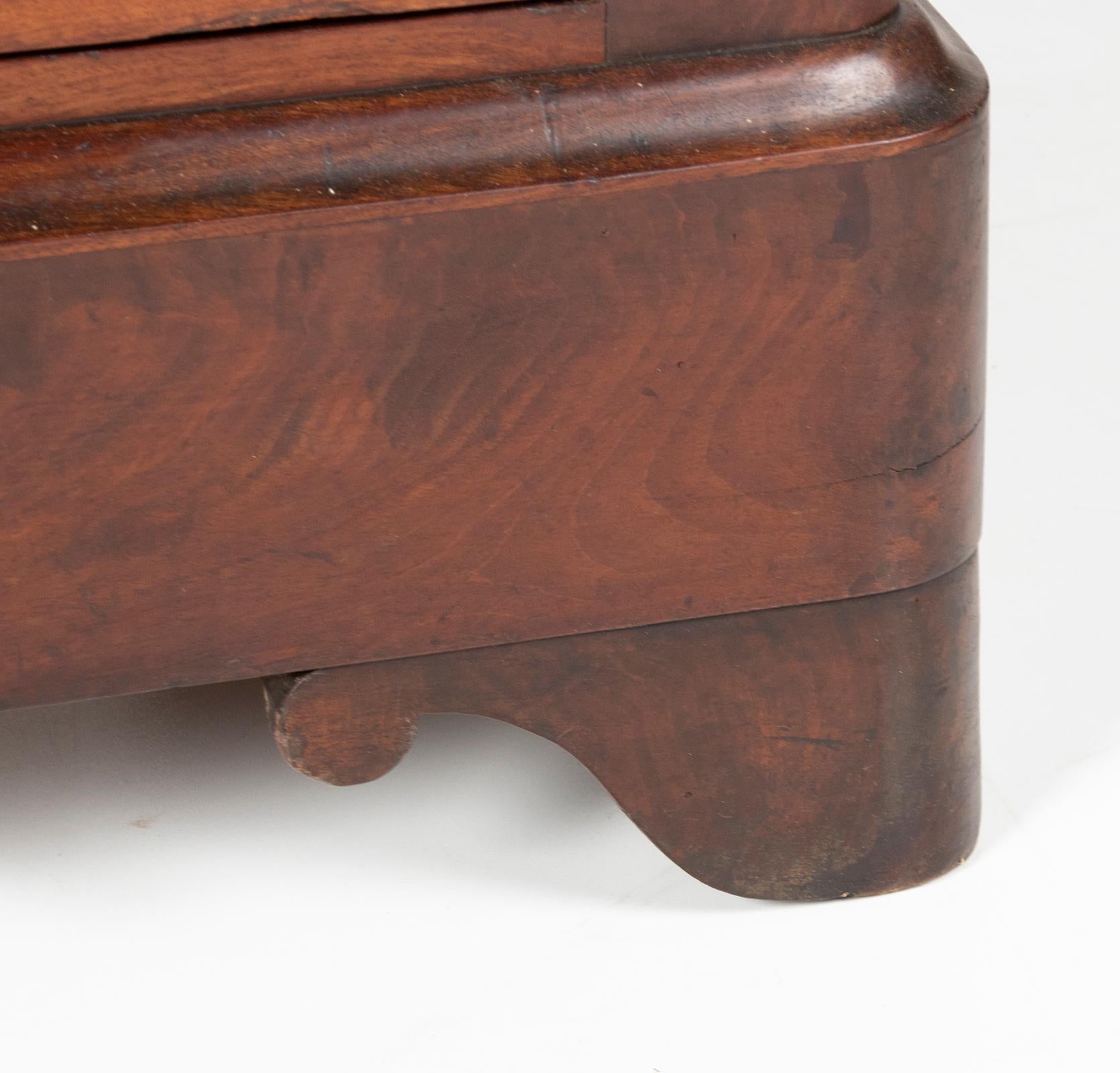 French 19th Century Chest of Drawers, Mahogany Veneer with Marble Top For Sale 9