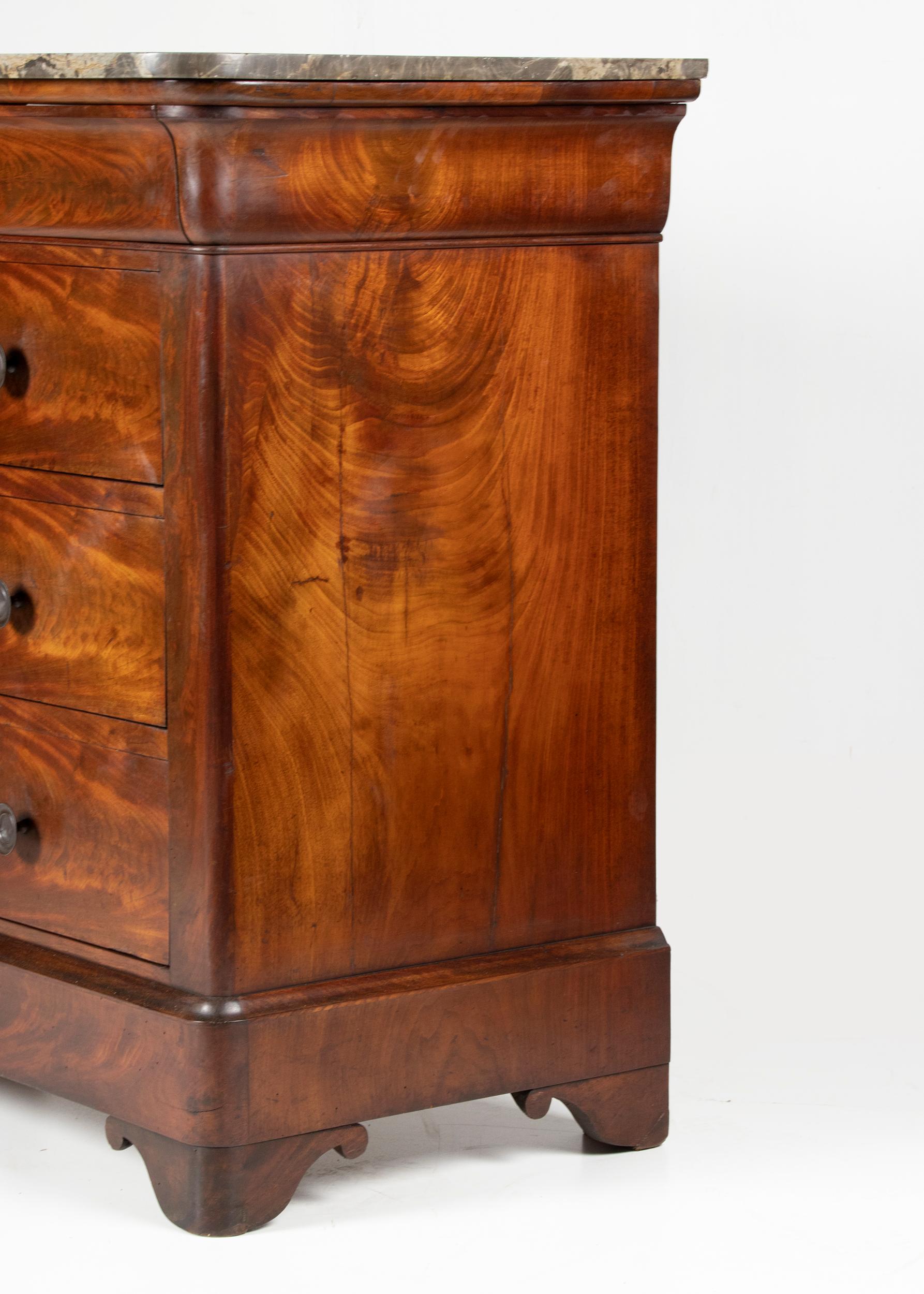 French 19th Century Chest of Drawers, Mahogany Veneer with Marble Top For Sale 1