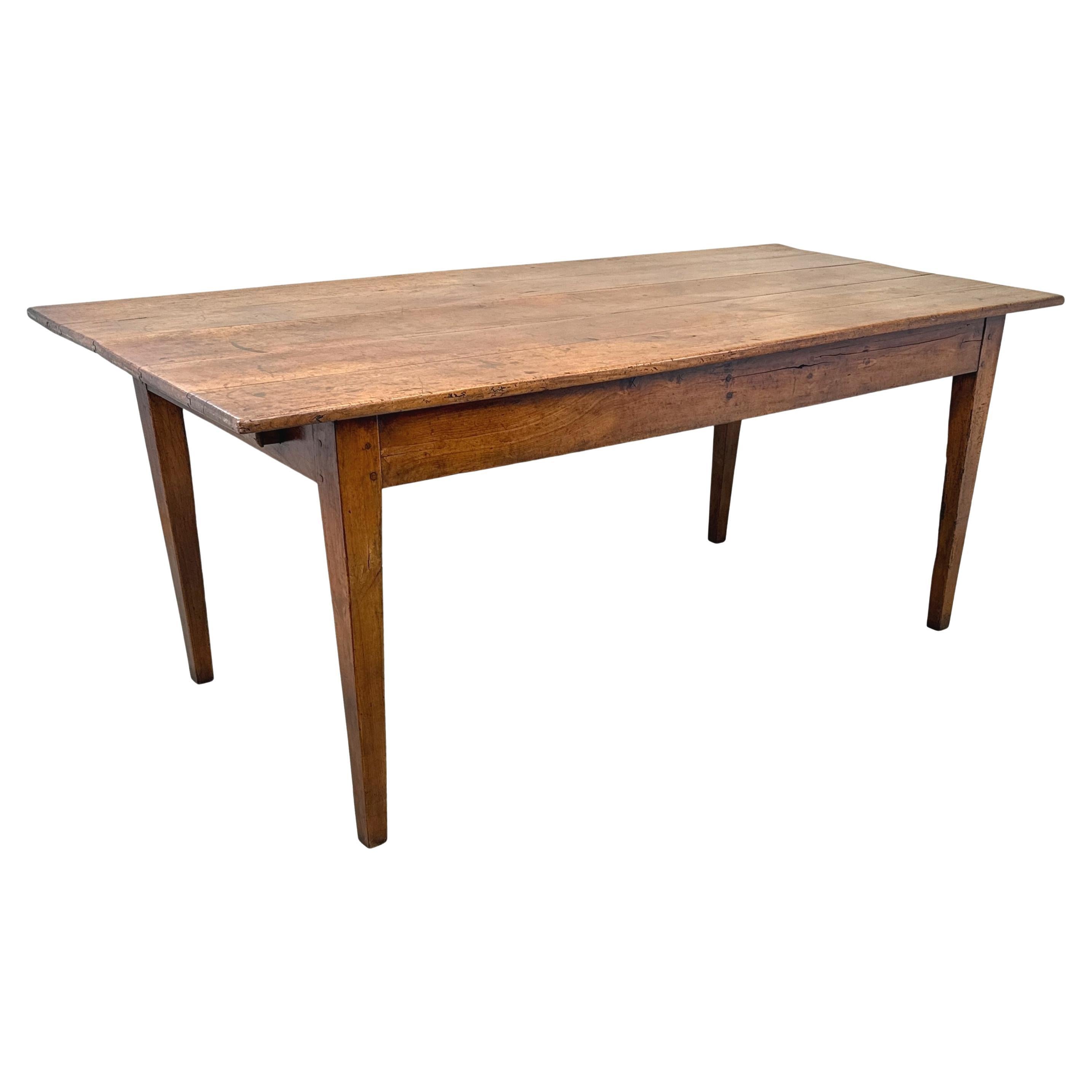 Table de cuisine et de salle à manger en châtaignier du 19ème siècle