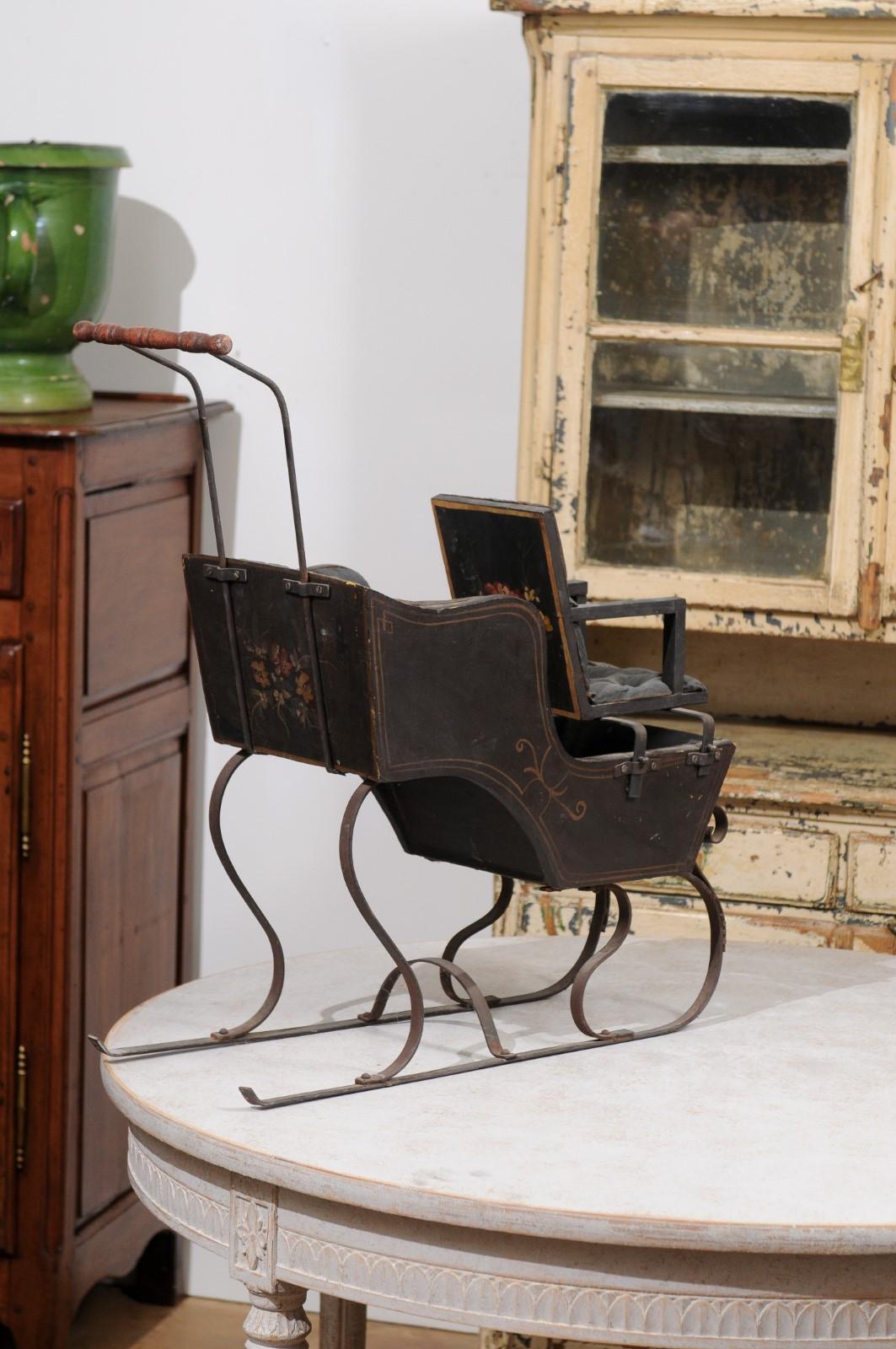 French 19th Century Child's Sleigh with Tufted Upholstery and Floral Décor 2