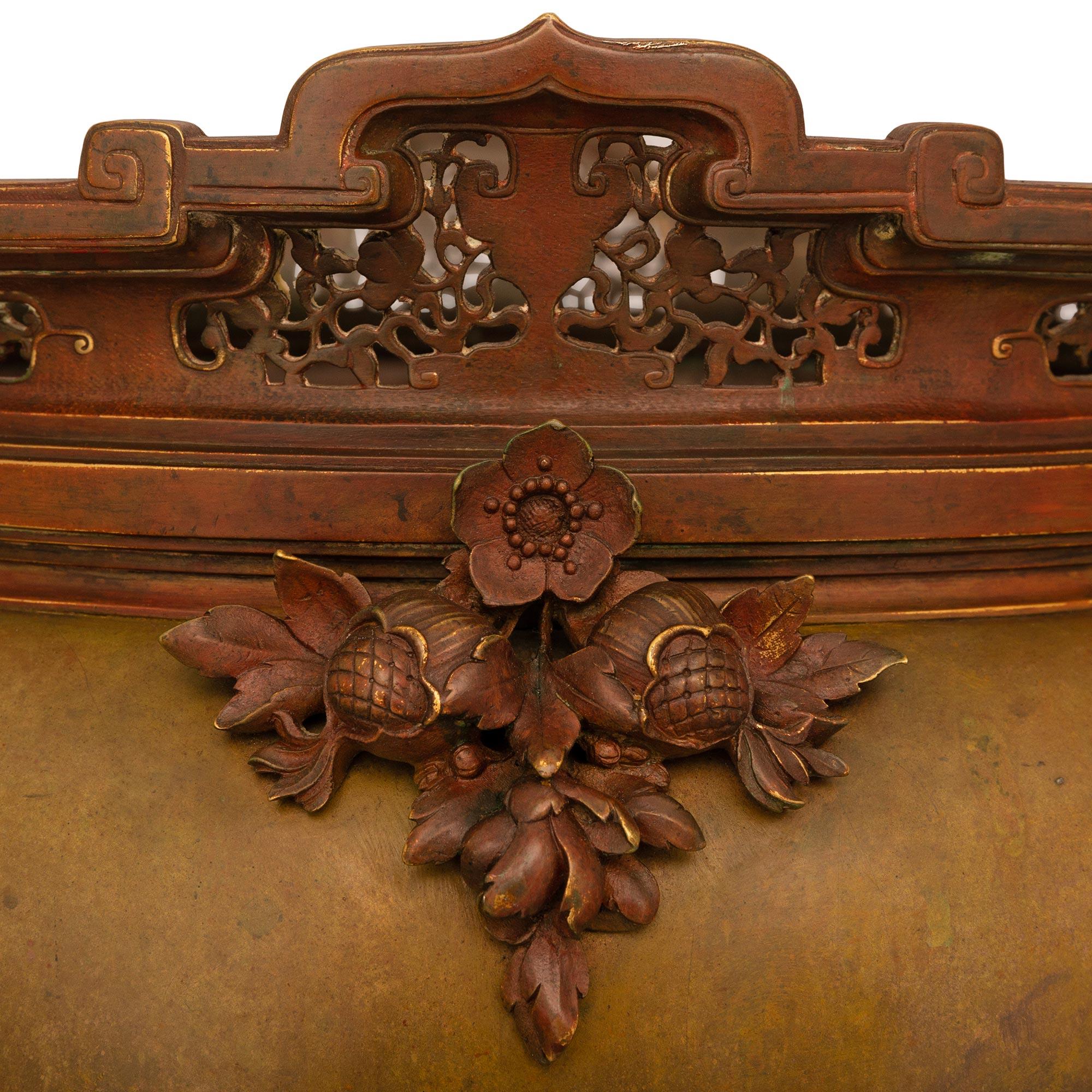 French 19th century Chinoiserie st. patinated and verdigris Bronze planter In Good Condition For Sale In West Palm Beach, FL