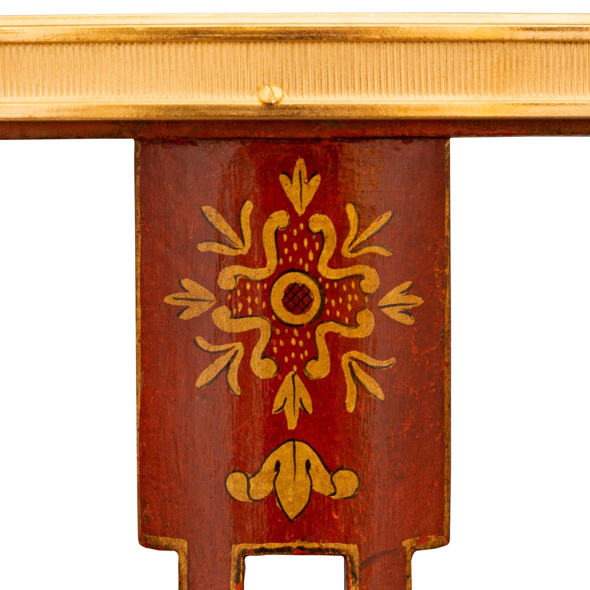 Français Table d'appoint en marbre Rouge Griotte laqué du XIXème siècle Chinoiserie française en vente