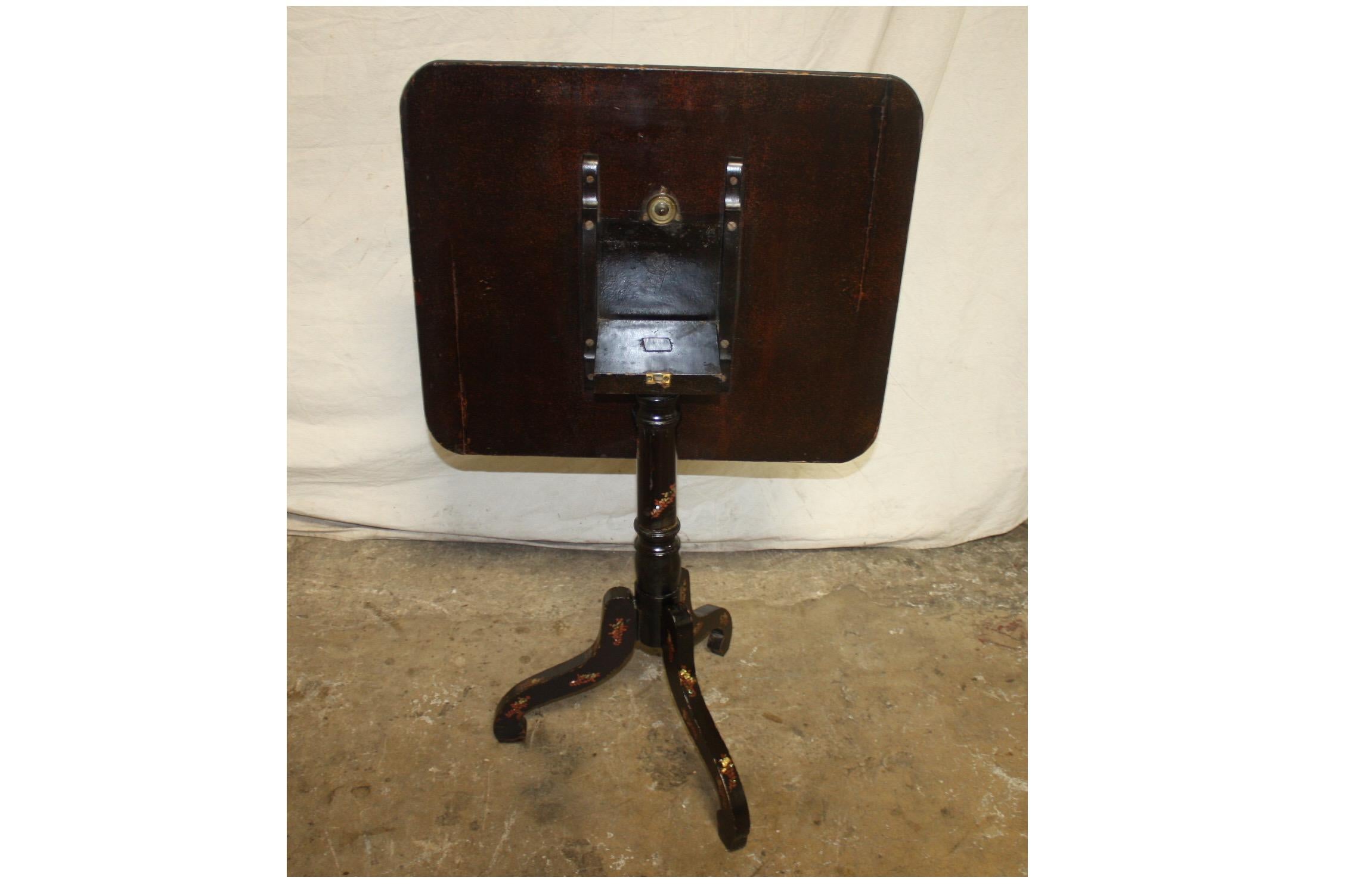 French 19th Century Chinoiserie Tilt-Top Table In Good Condition In Stockbridge, GA