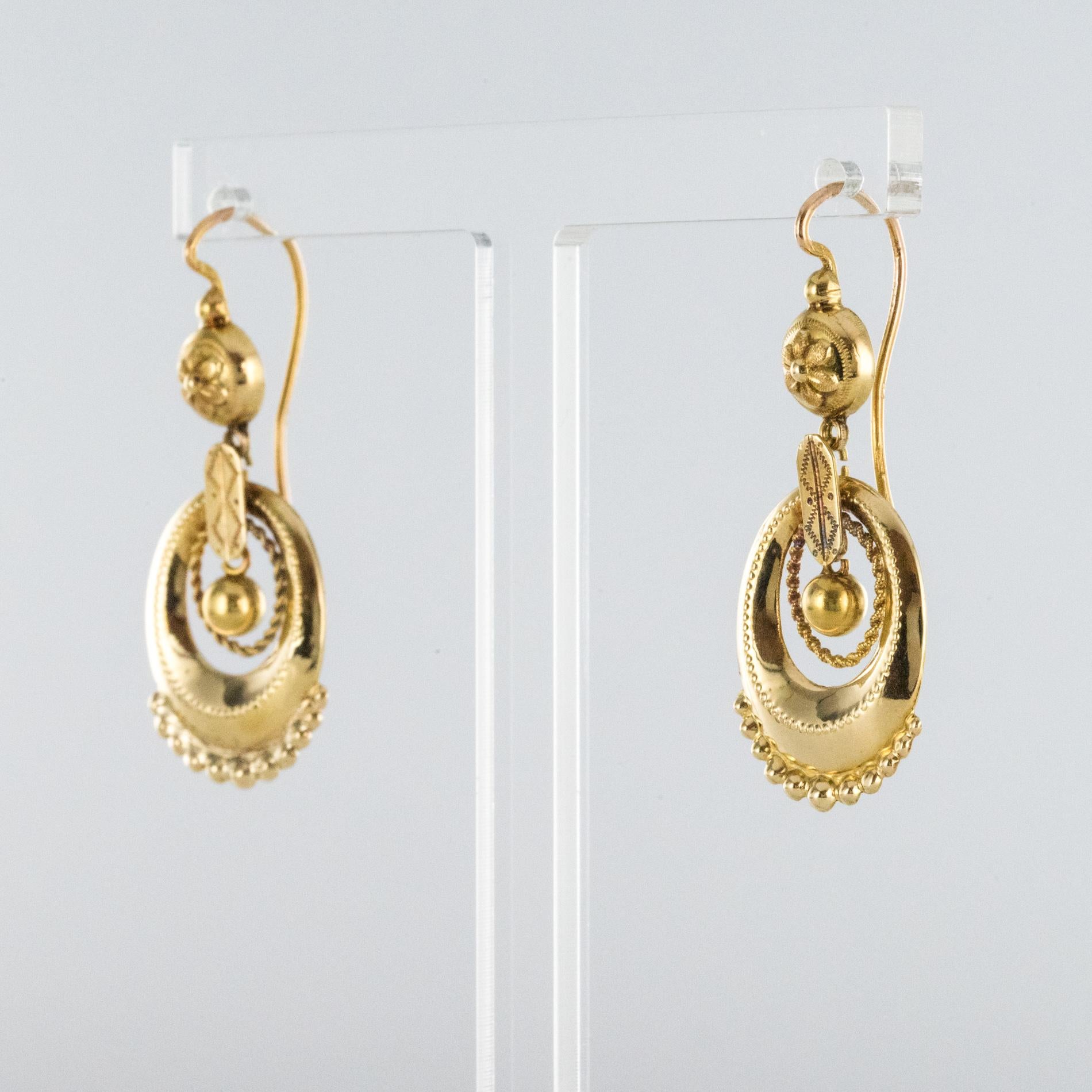 Napoleon III French 19th Century Chiseled 18 Karat Yellow Gold Dangle Earrings