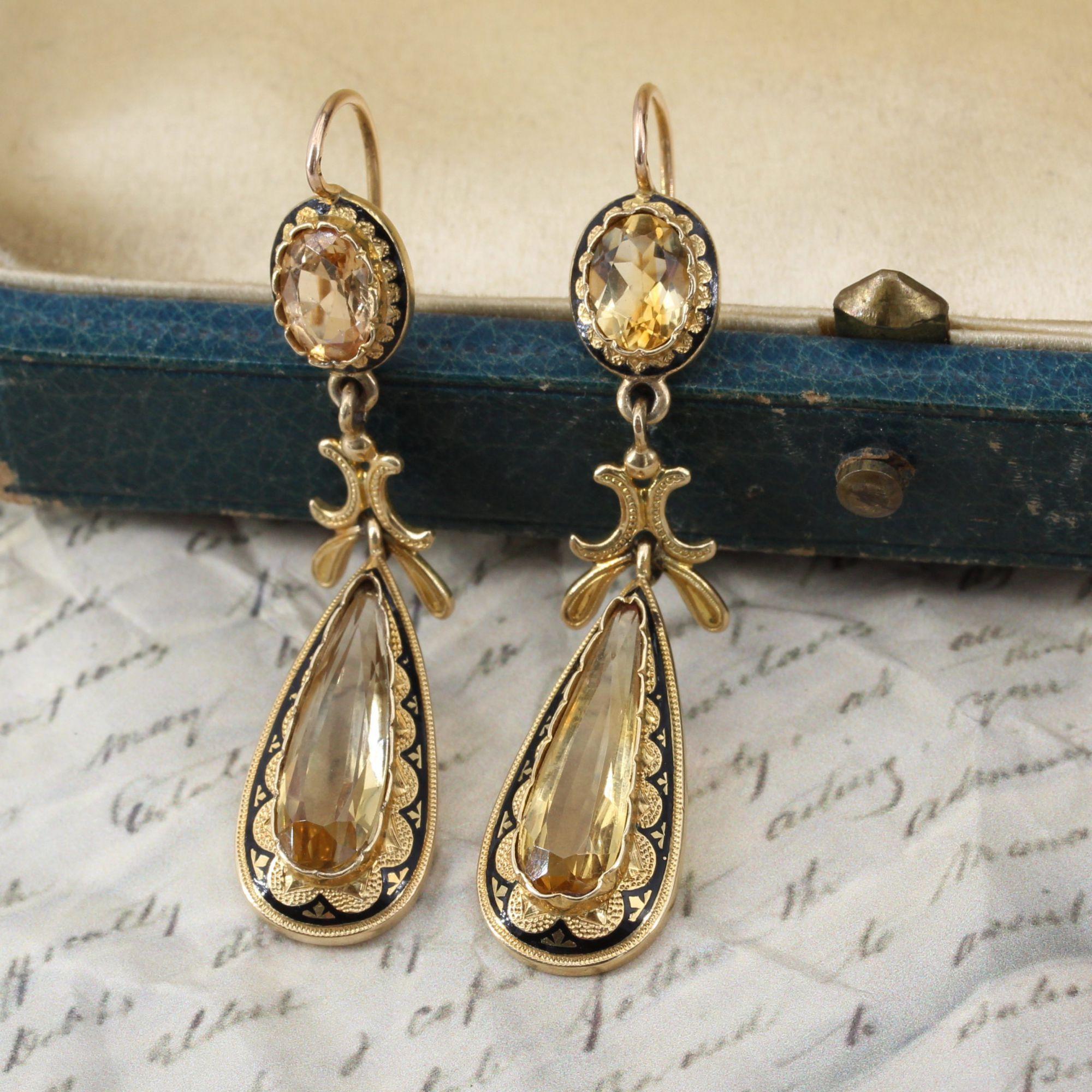 Napoleon III French 19th Century Citrine Black Enamel 18 Karat Yellow Gold Dangle Earrings