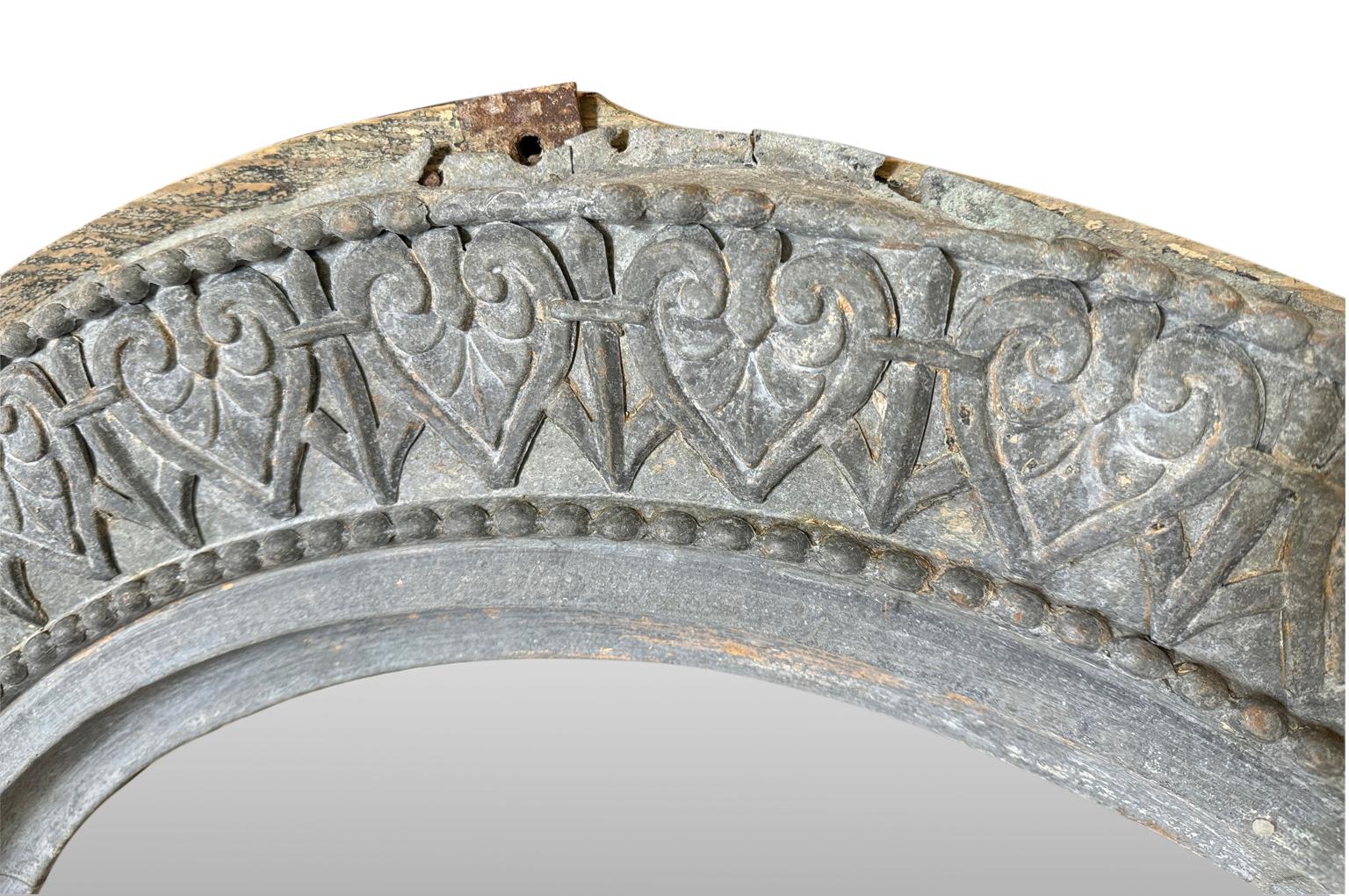 Miroir à cadre d'horloge français du 19e siècle Bon état - En vente à Round Top, TX