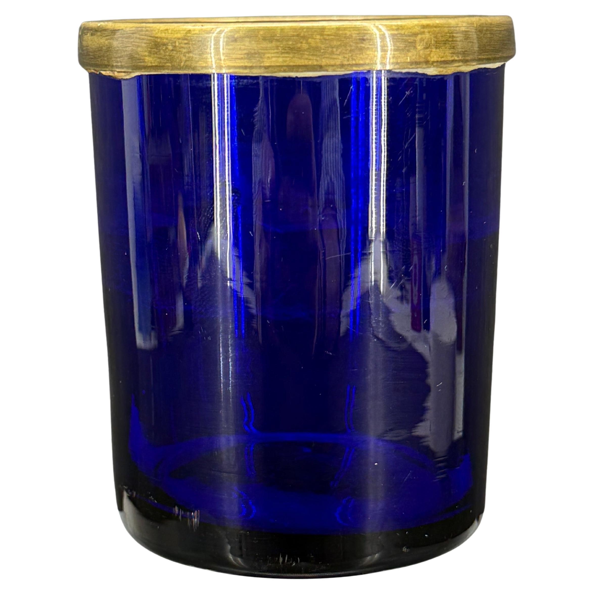 Vidrio francés azul cobalto del siglo XIX con borde de bronce en venta