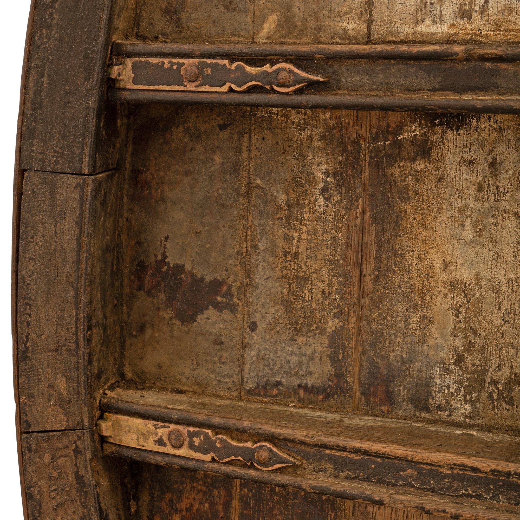 French 19th Century Cognac/Wine Oak Barrel Wall Decor For Sale 4