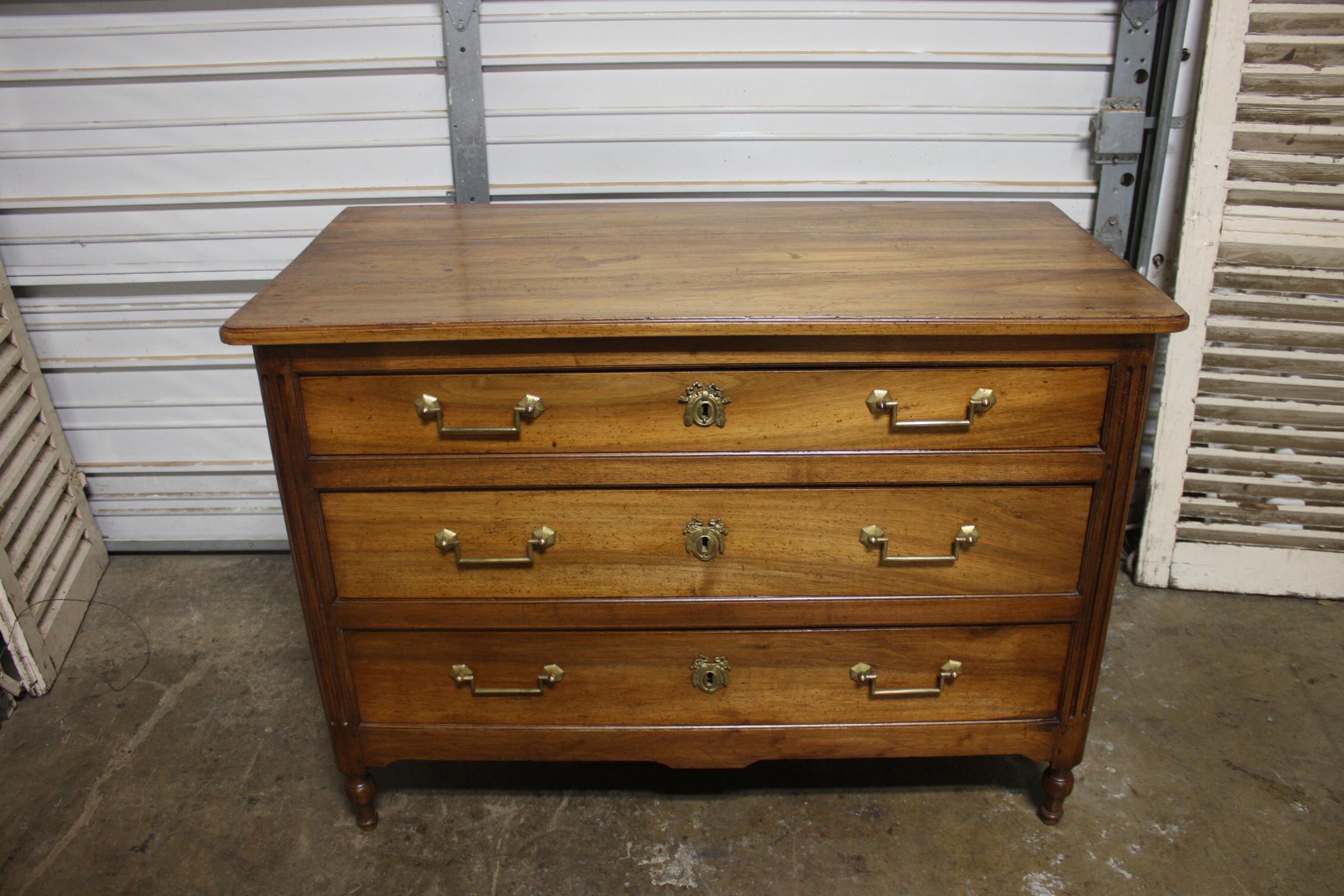 Beautiful Louis XVI Commode in walnut and hardware. it can be mixed easily with modern furniture.