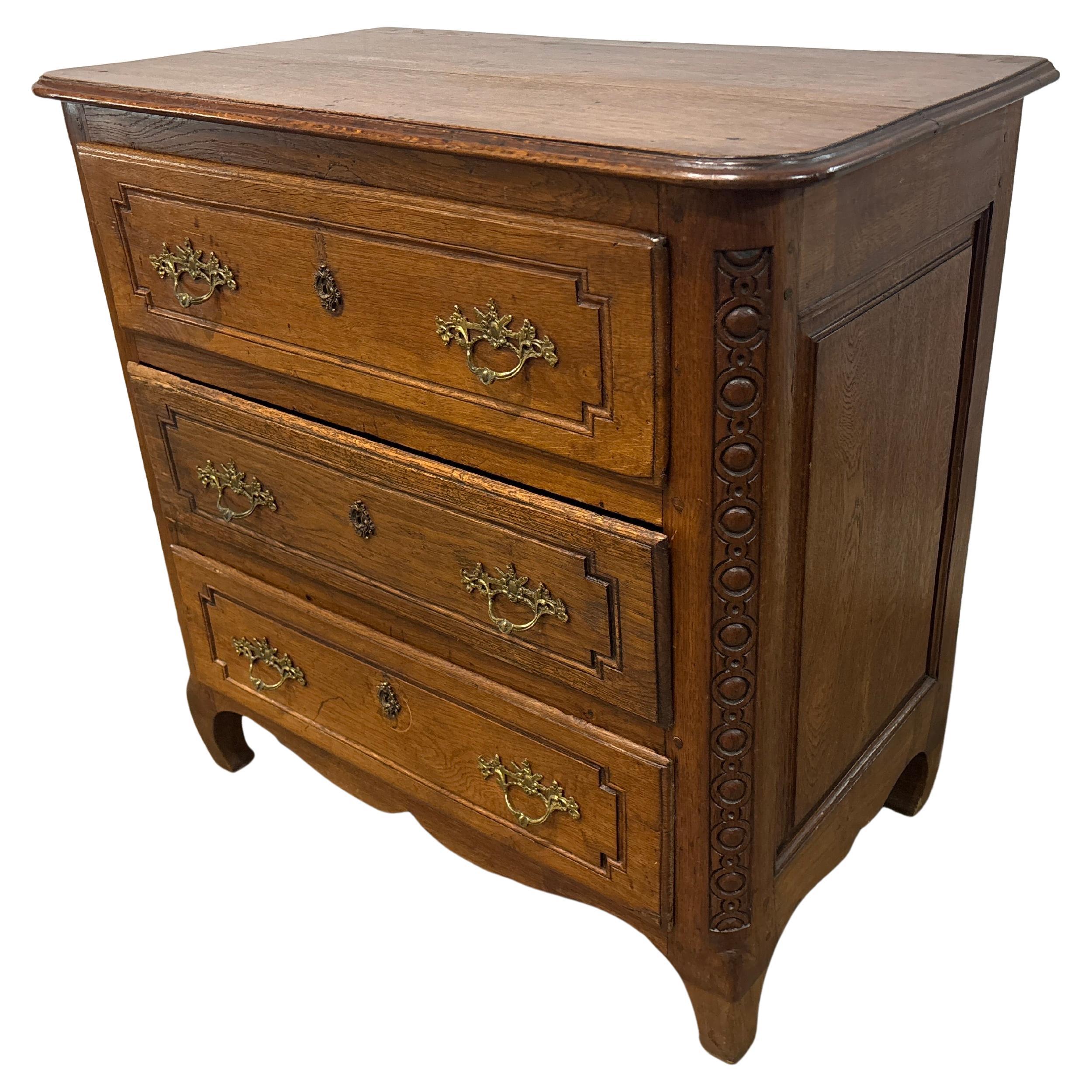 Cómoda francesa del siglo XIX Luis XV en venta