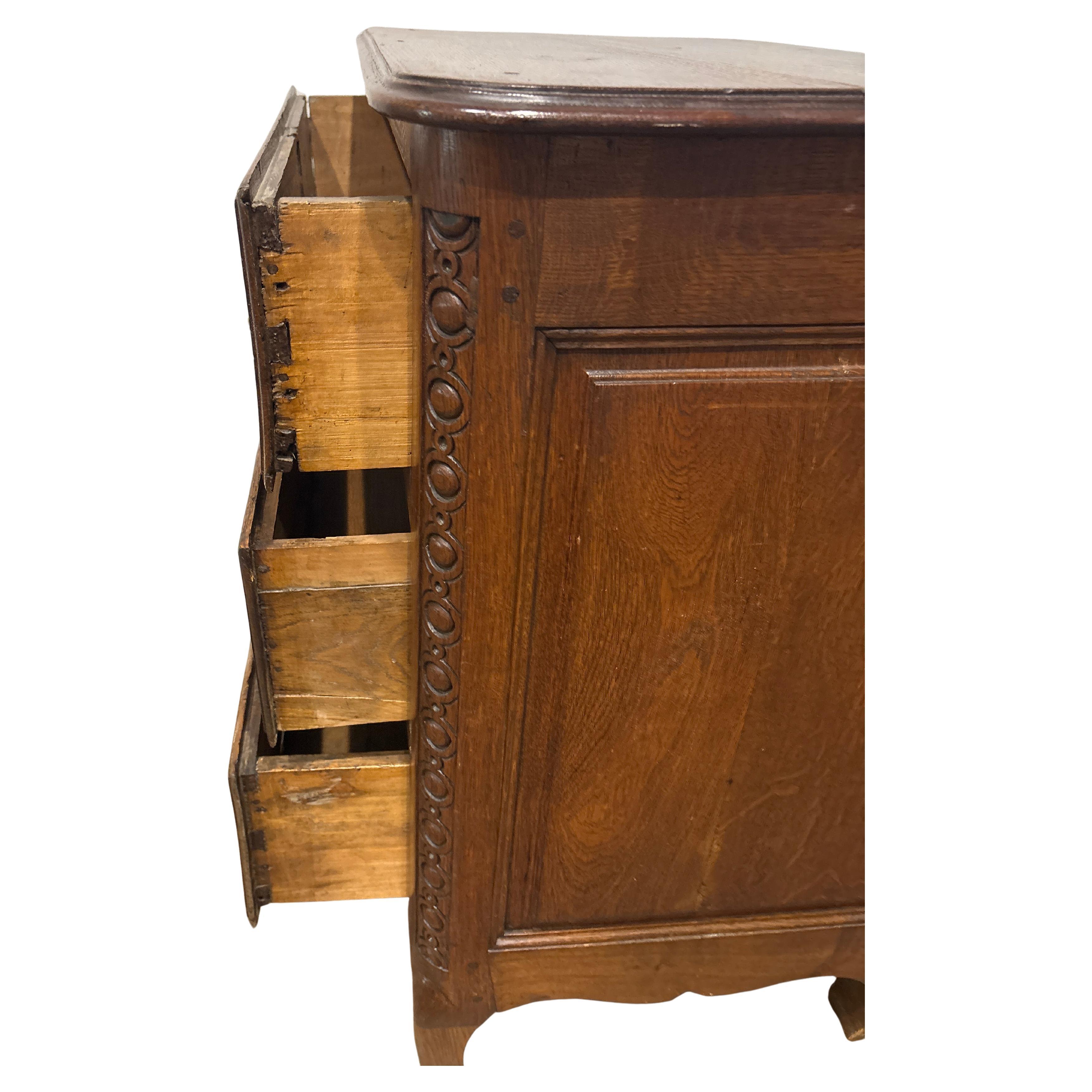 Cómoda francesa del siglo XIX Roble en venta