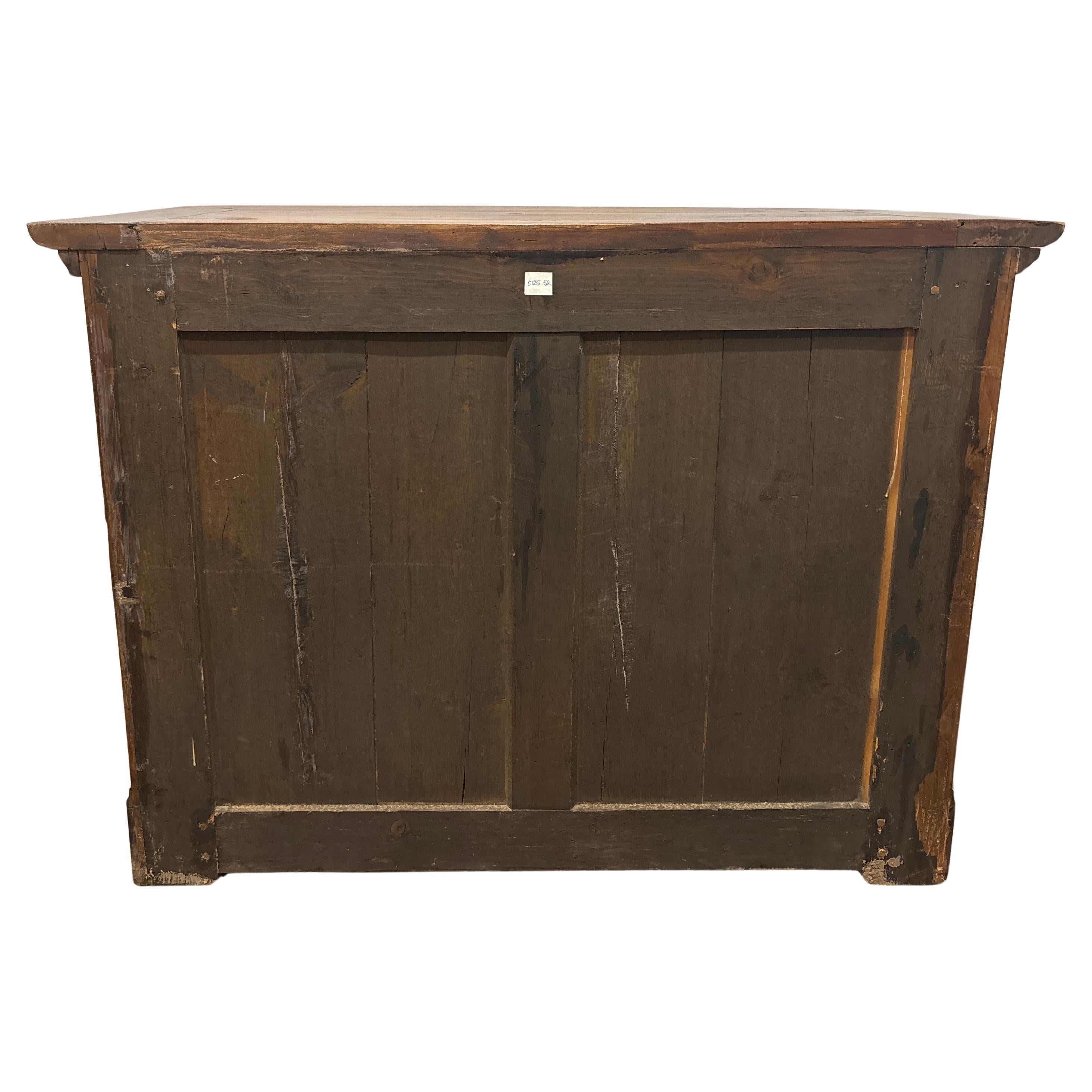 French 19th Century Commode For Sale 3