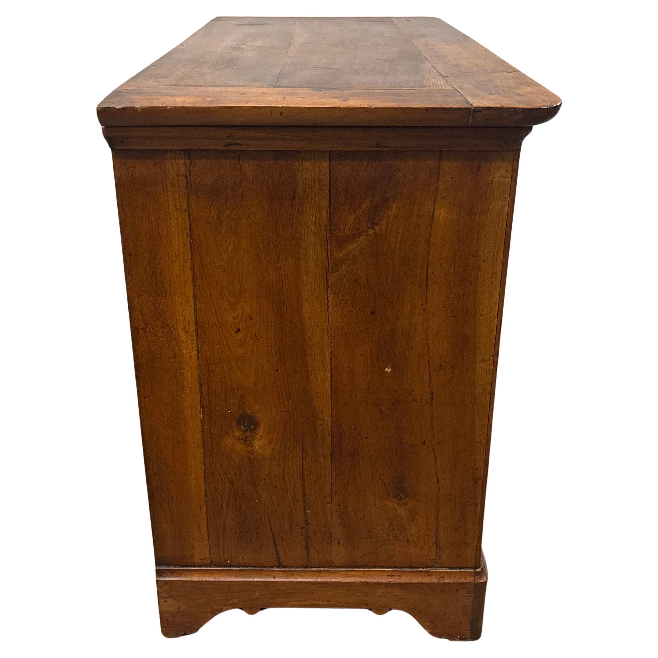 French 19th Century Commode For Sale 4