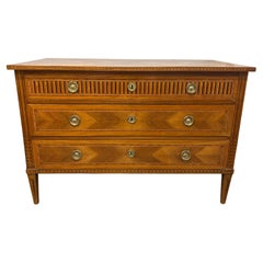 Commodes et coffres à tiroirs Louis XVI