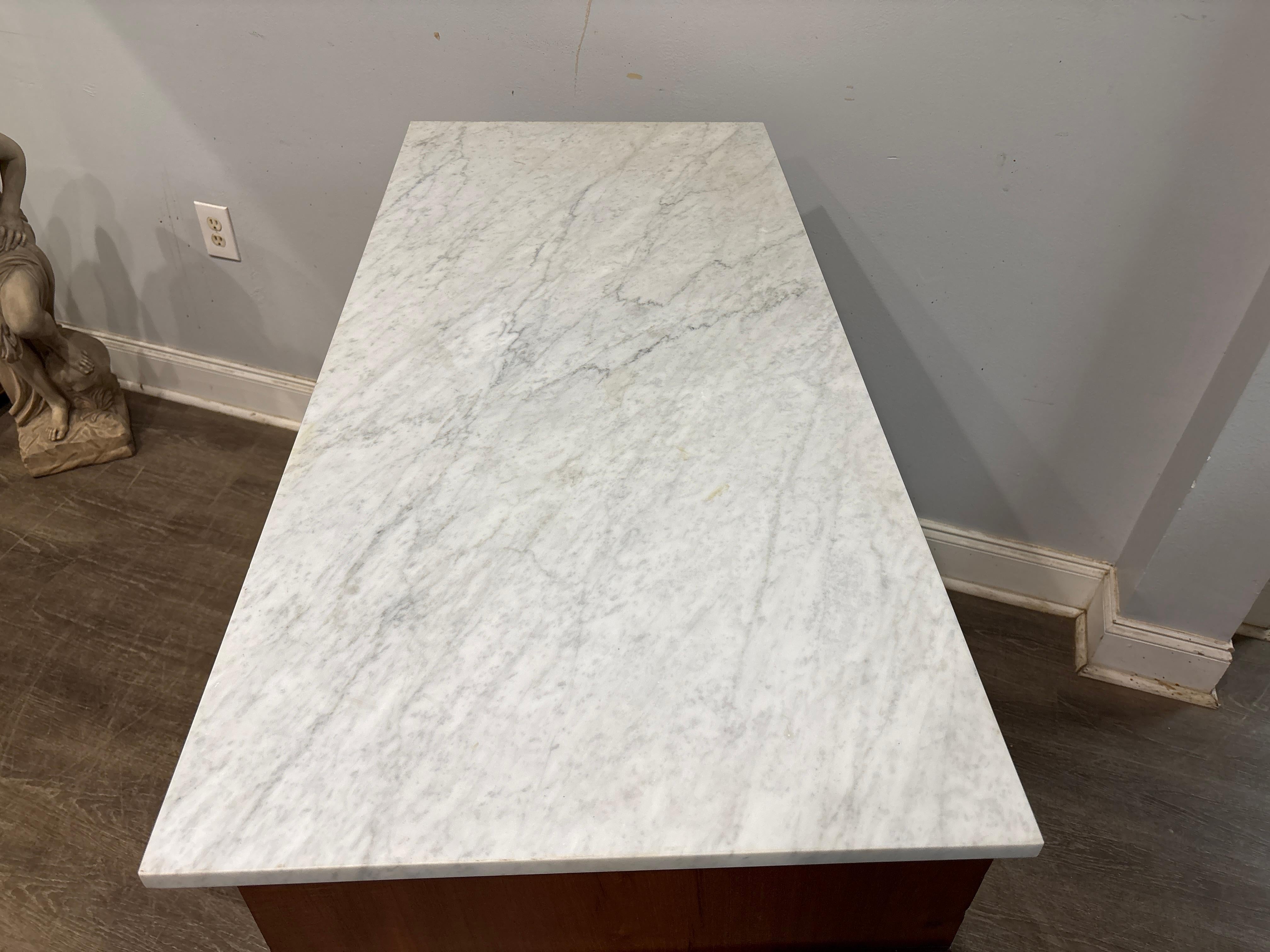 Commode francese del XIX secolo Scriban in vendita 1