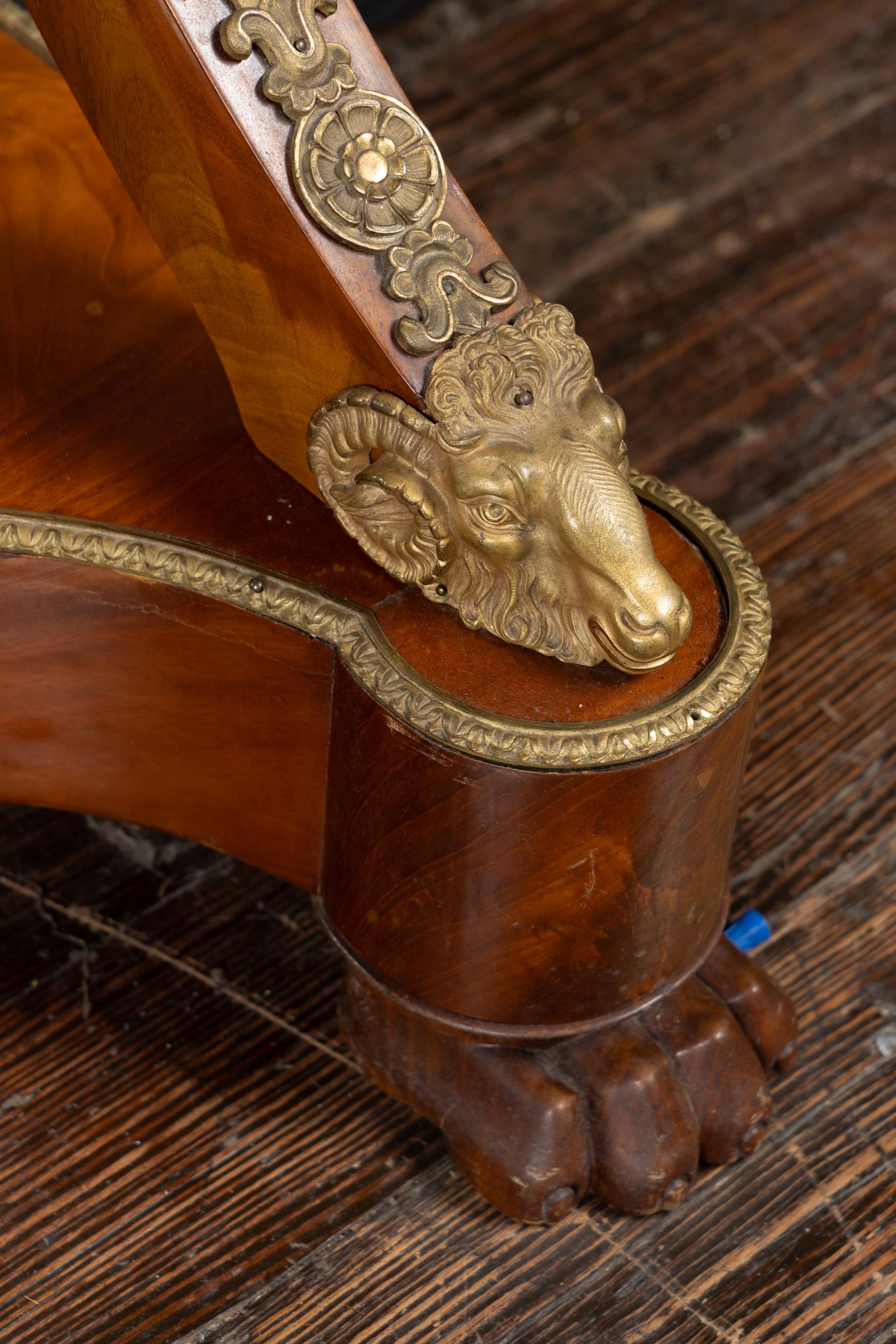 French 19th Century Console with Bronze d’Ore Mounts and Marble Top For Sale 4