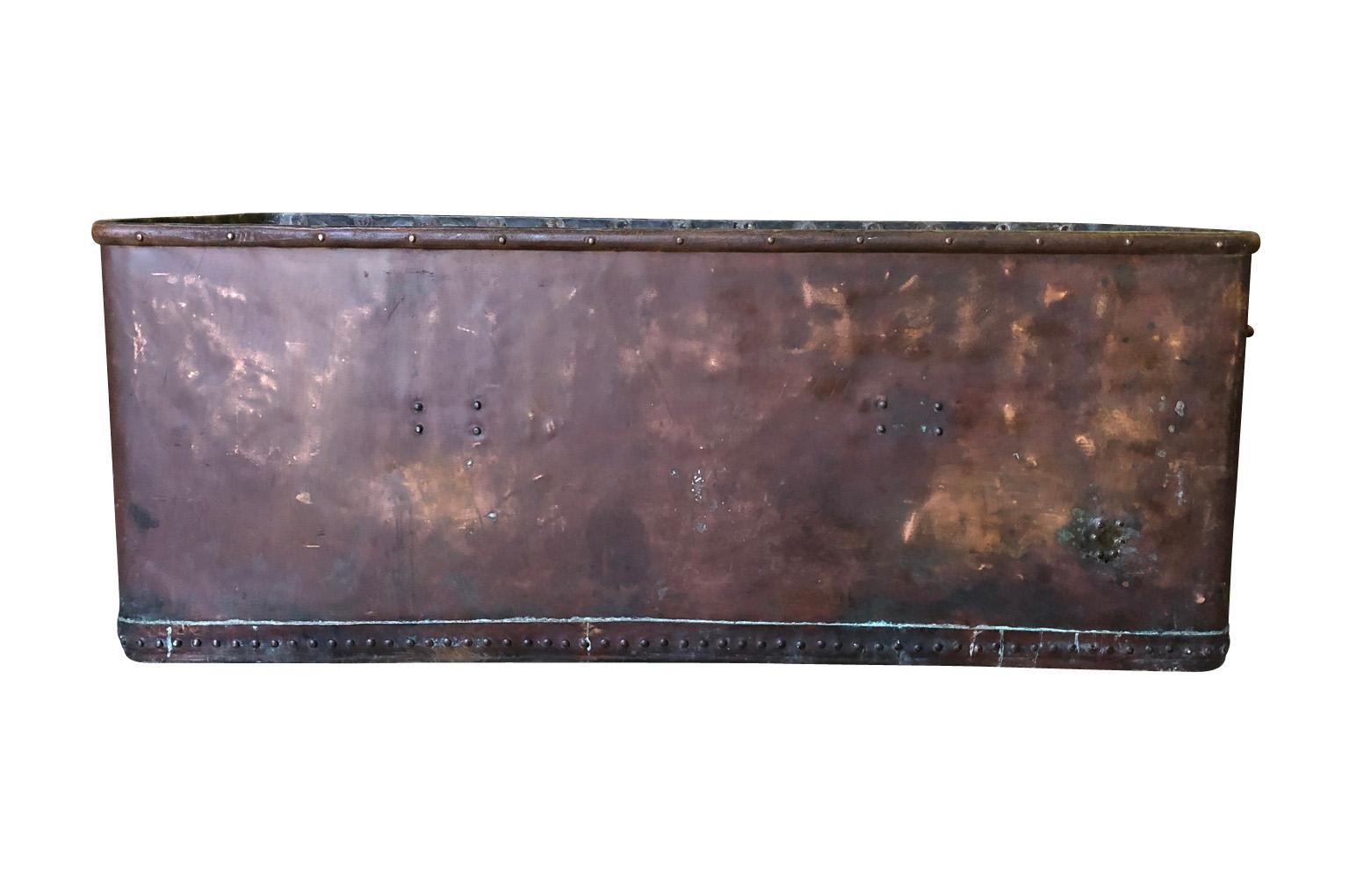 French 19th Century Copper Trough - Tub In Good Condition For Sale In Atlanta, GA