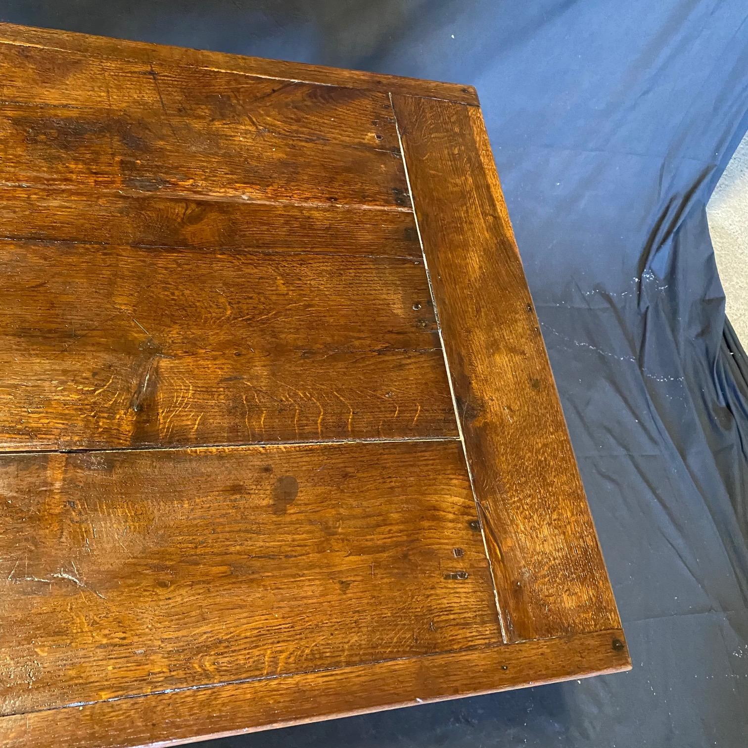 French 19th Century Country Farmhouse Dining Table from Provence For Sale 2