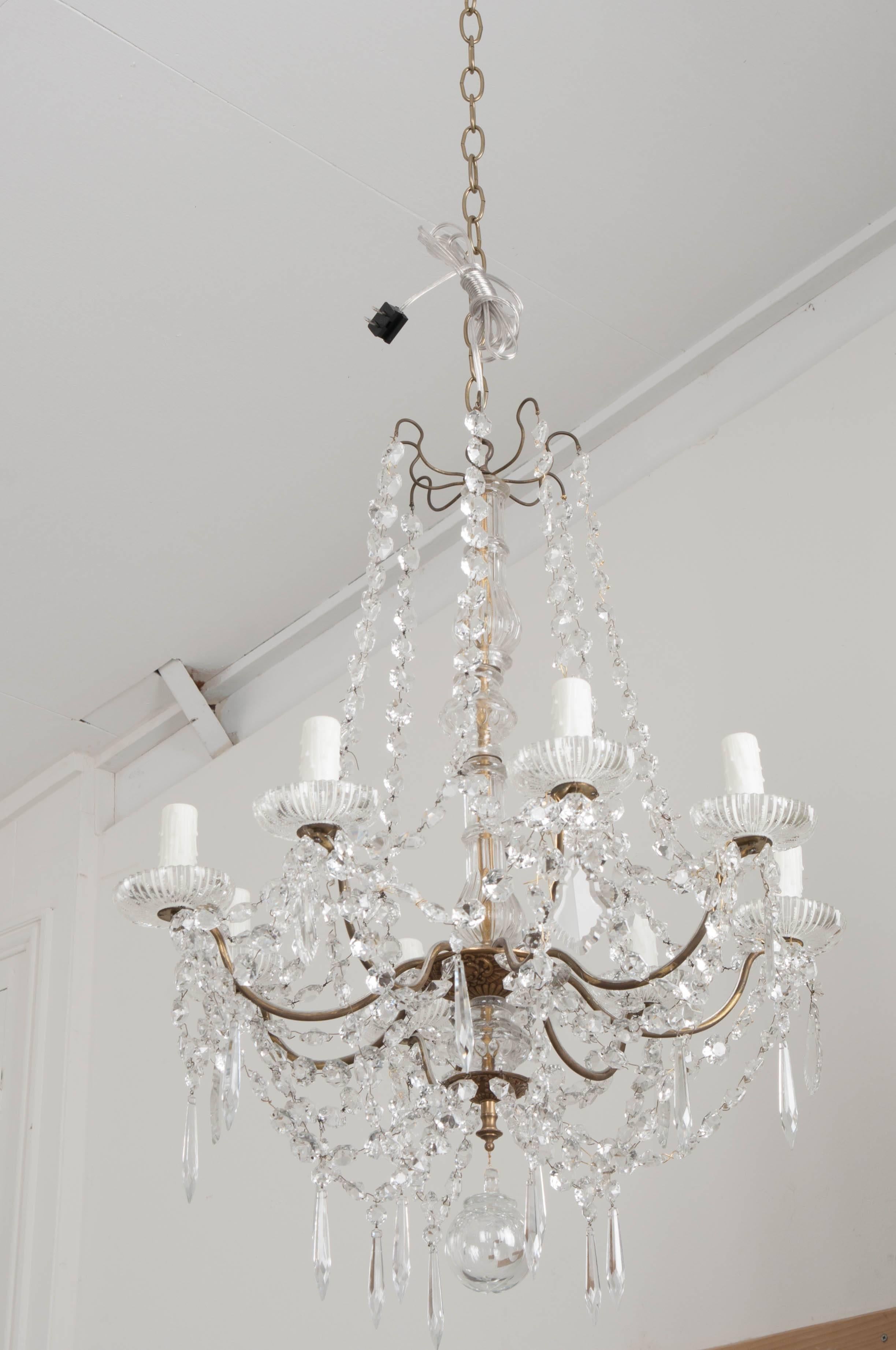French 19th Century Crystal and Brass Chandelier 1