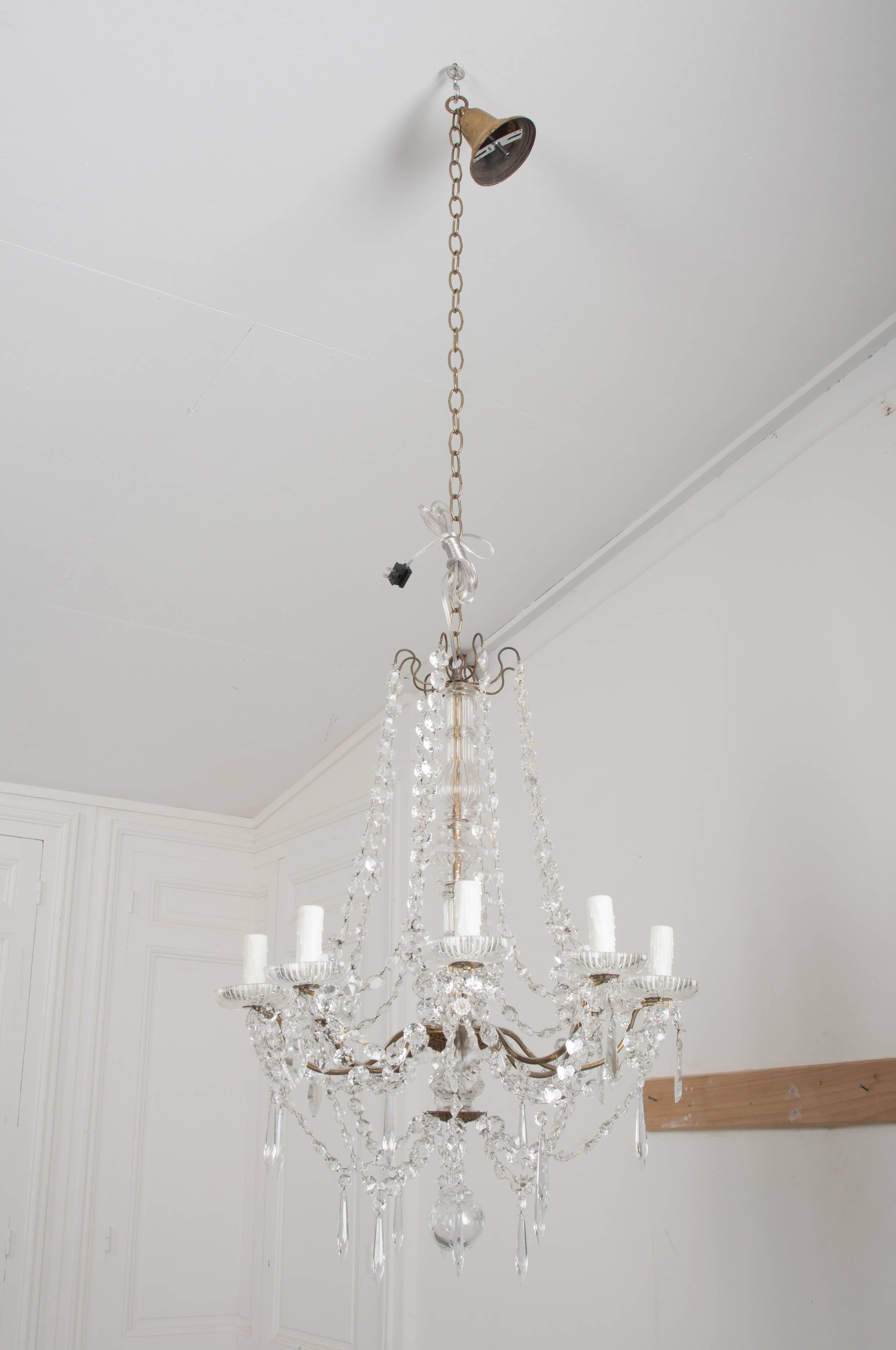 French 19th Century Crystal and Brass Chandelier 6