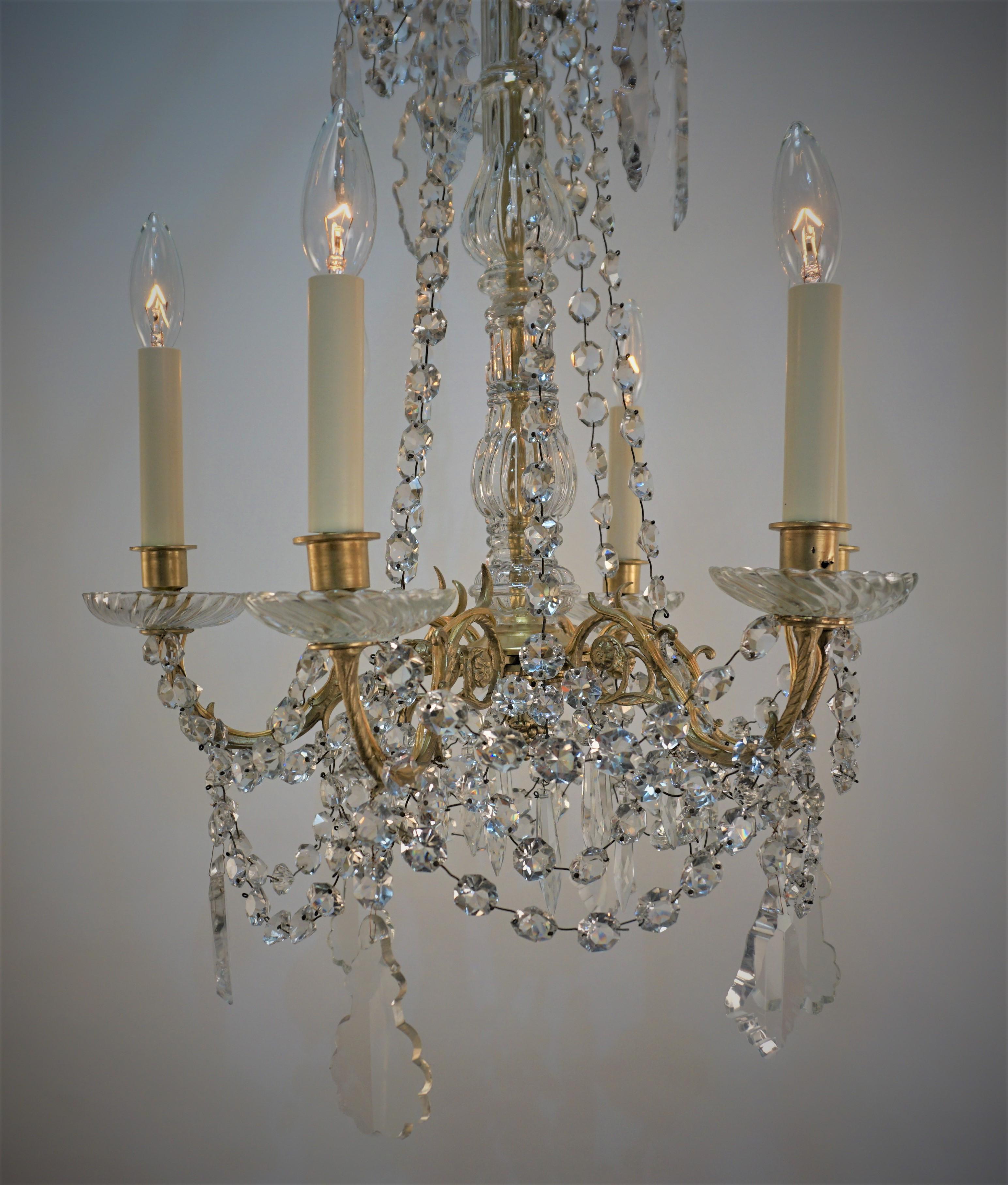 French 19th Century Crystal and Bronze Chandelier For Sale 1