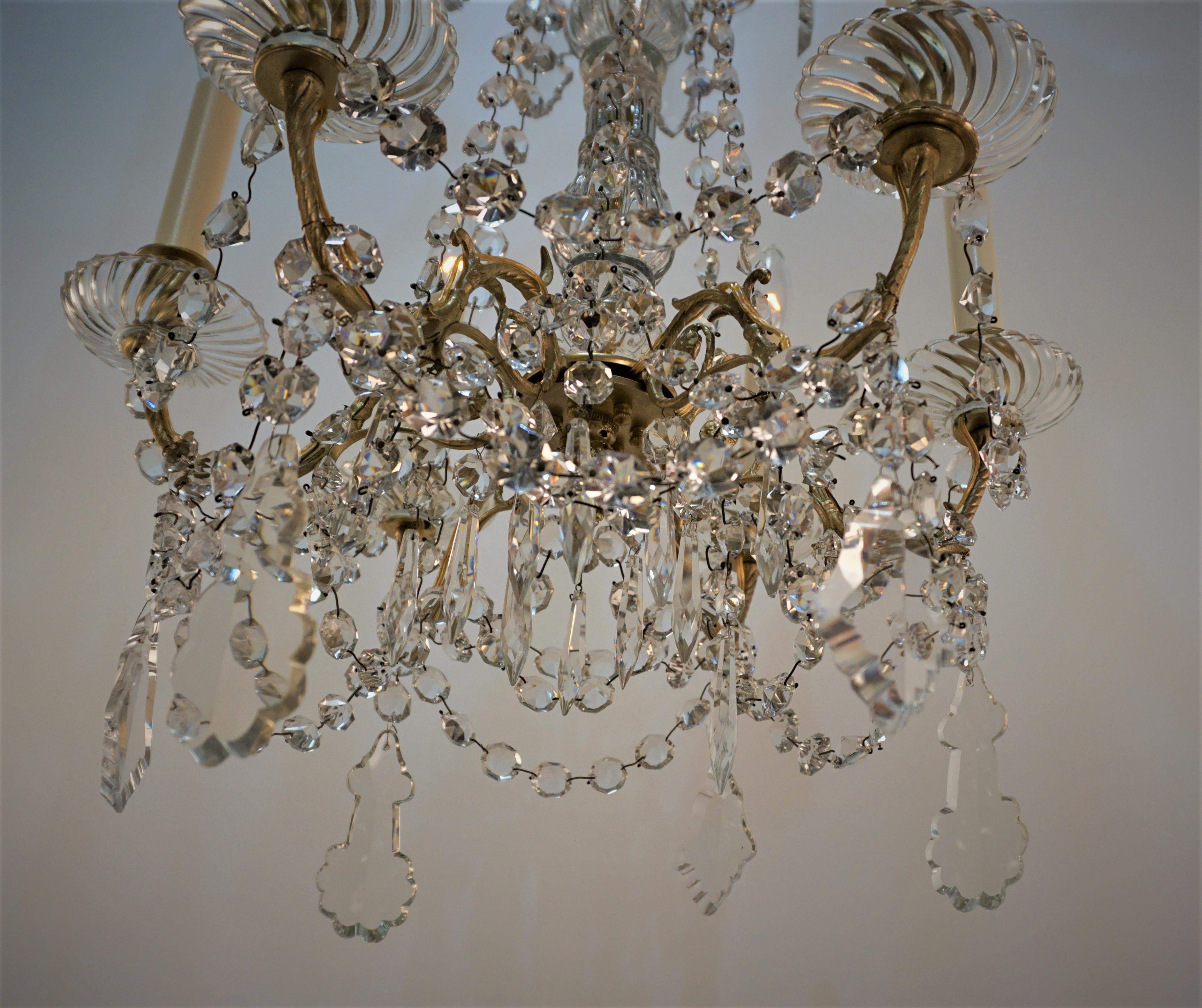 French 19th Century Crystal and Bronze Chandelier For Sale 5