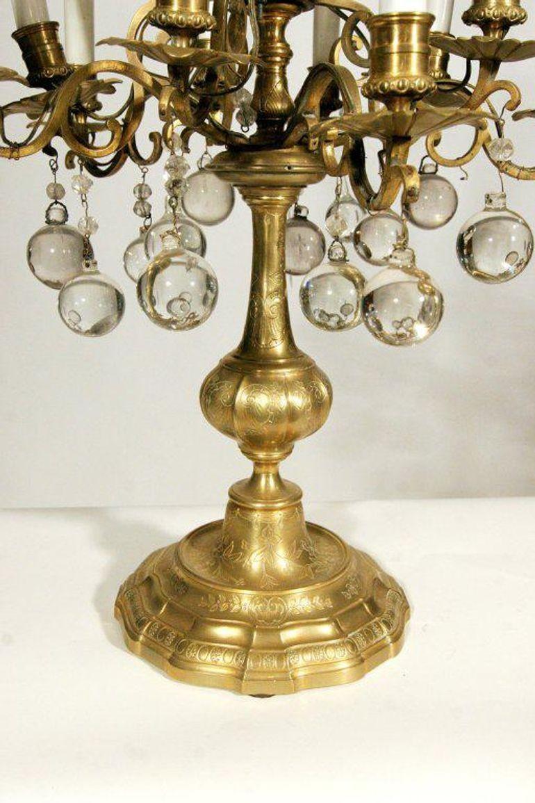 Ottone Lampada da tavolo Girandole in cristallo e vetro del XIX secolo francese in vendita