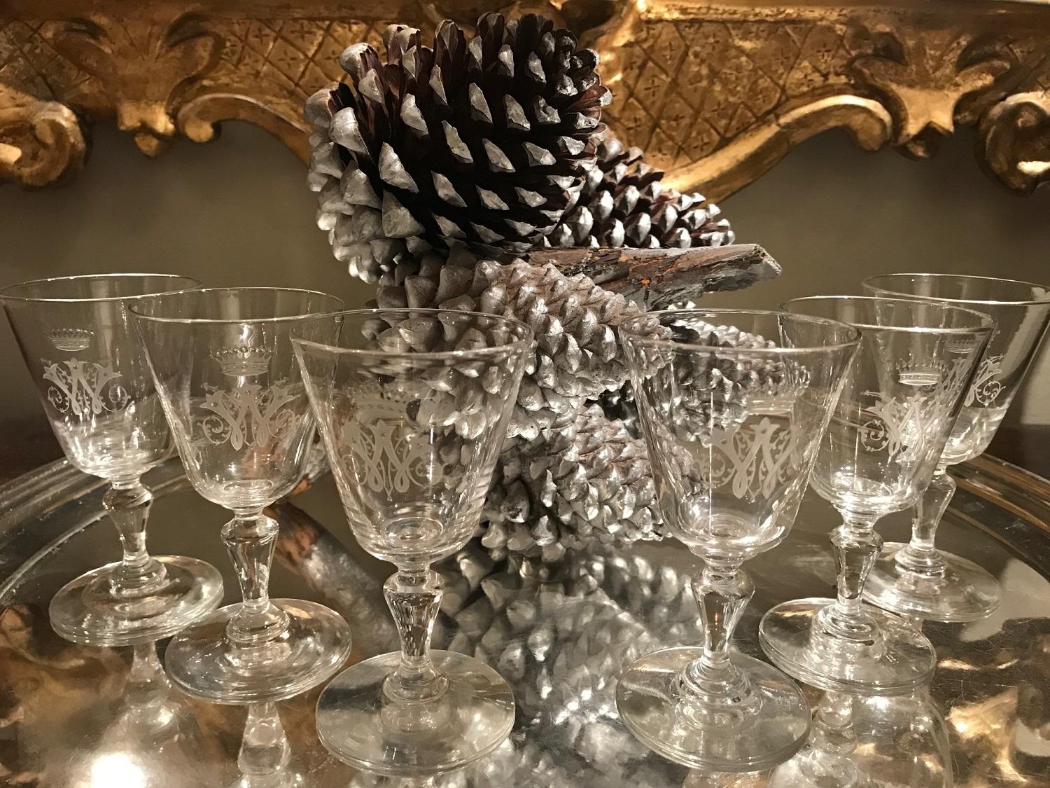 French 19th Century Crystal Liquor or Liqueur Glasses In Good Condition For Sale In London, GB