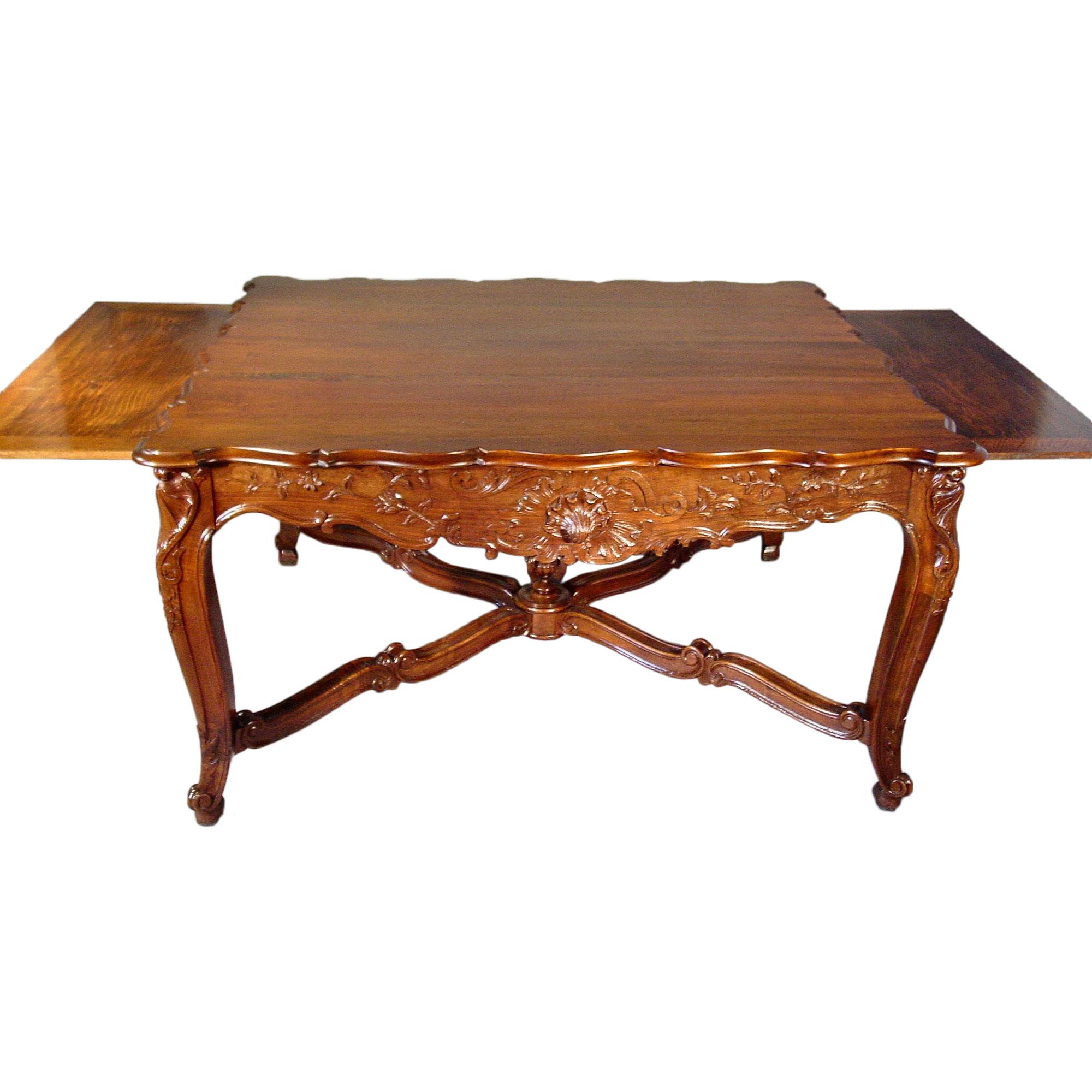 French 19th Century Dark Oak Center Table For Sale 1