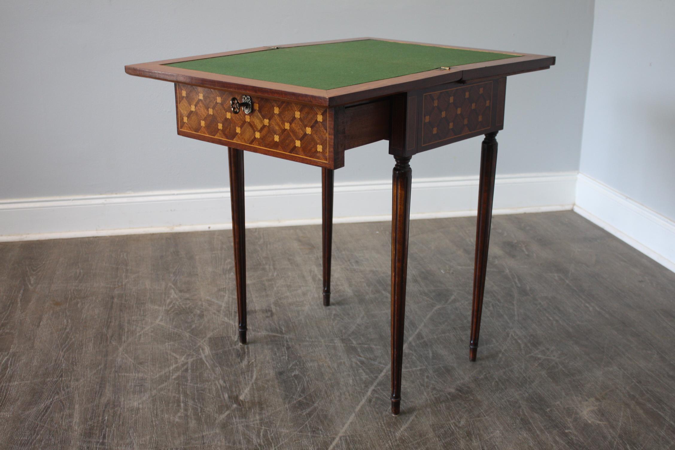 French 19th Century Desk and Game table For Sale 3