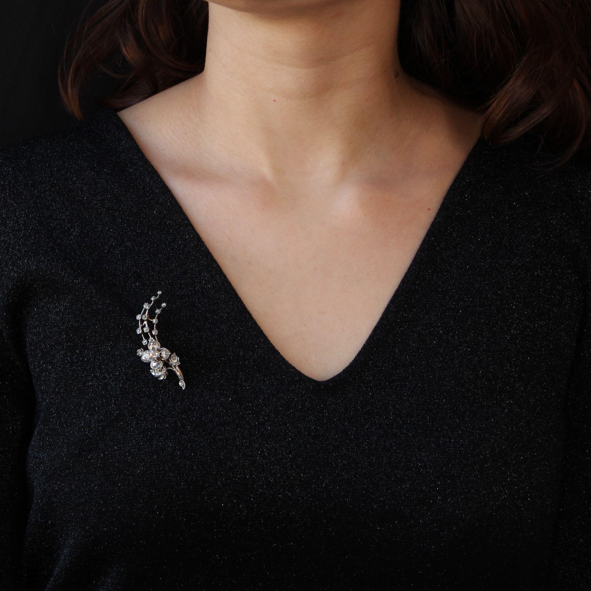 Napoleon III French 19th Century Diamond 18 Karat Yellow Gold Flowering Branch Brooch For Sale