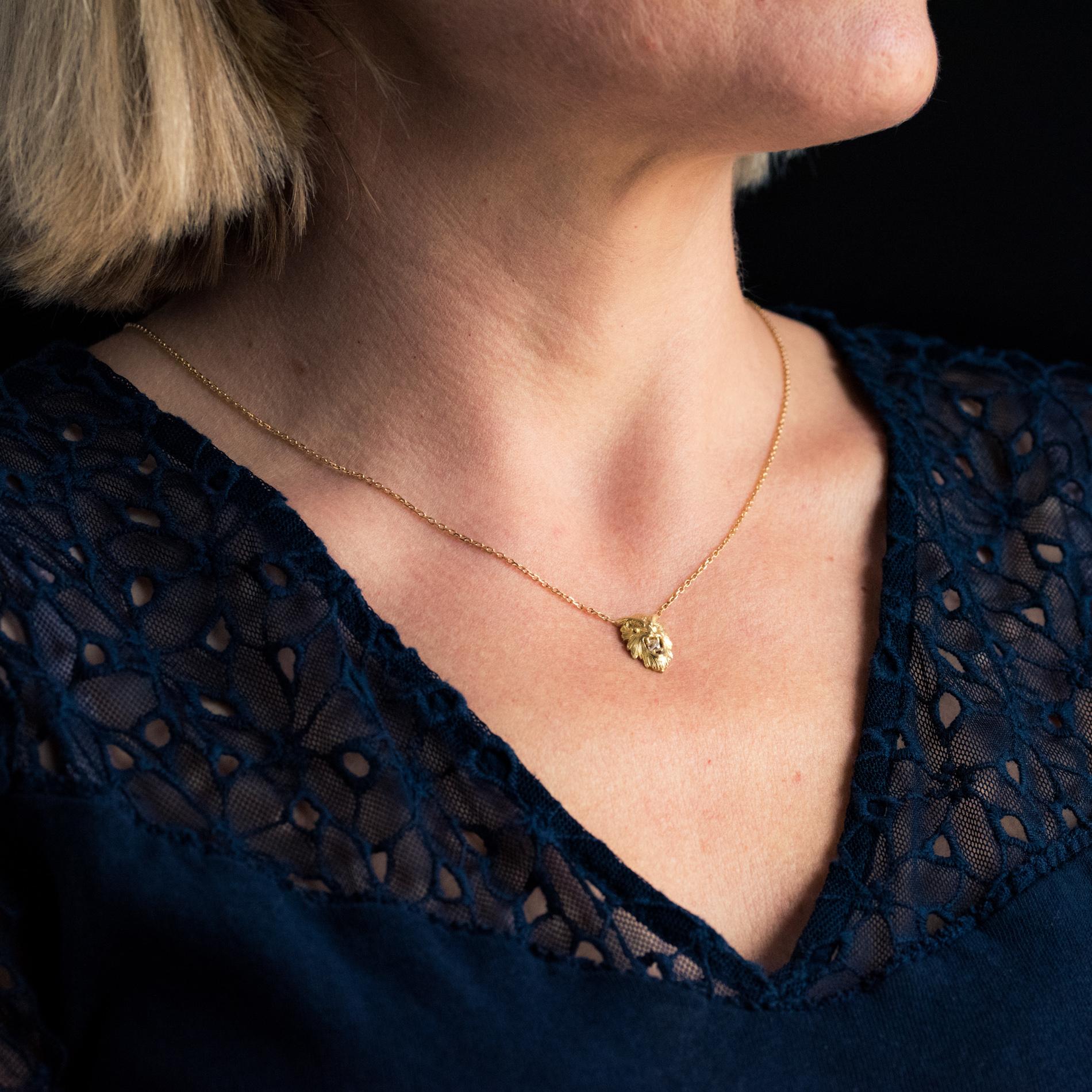 French 19th Century Diamond 18 Karat Yellow Gold Owl Pendant In Good Condition For Sale In Poitiers, FR
