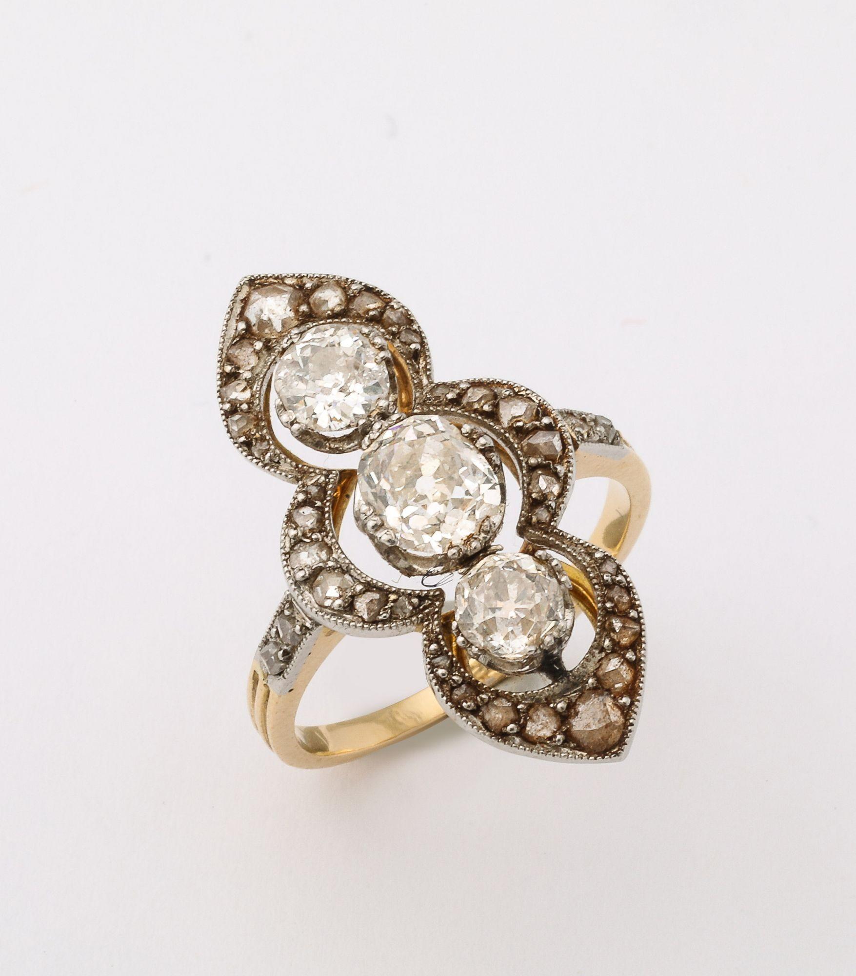 Französischer Diamant-Navette-Ring aus dem 19. im Zustand „Gut“ im Angebot in New York, NY