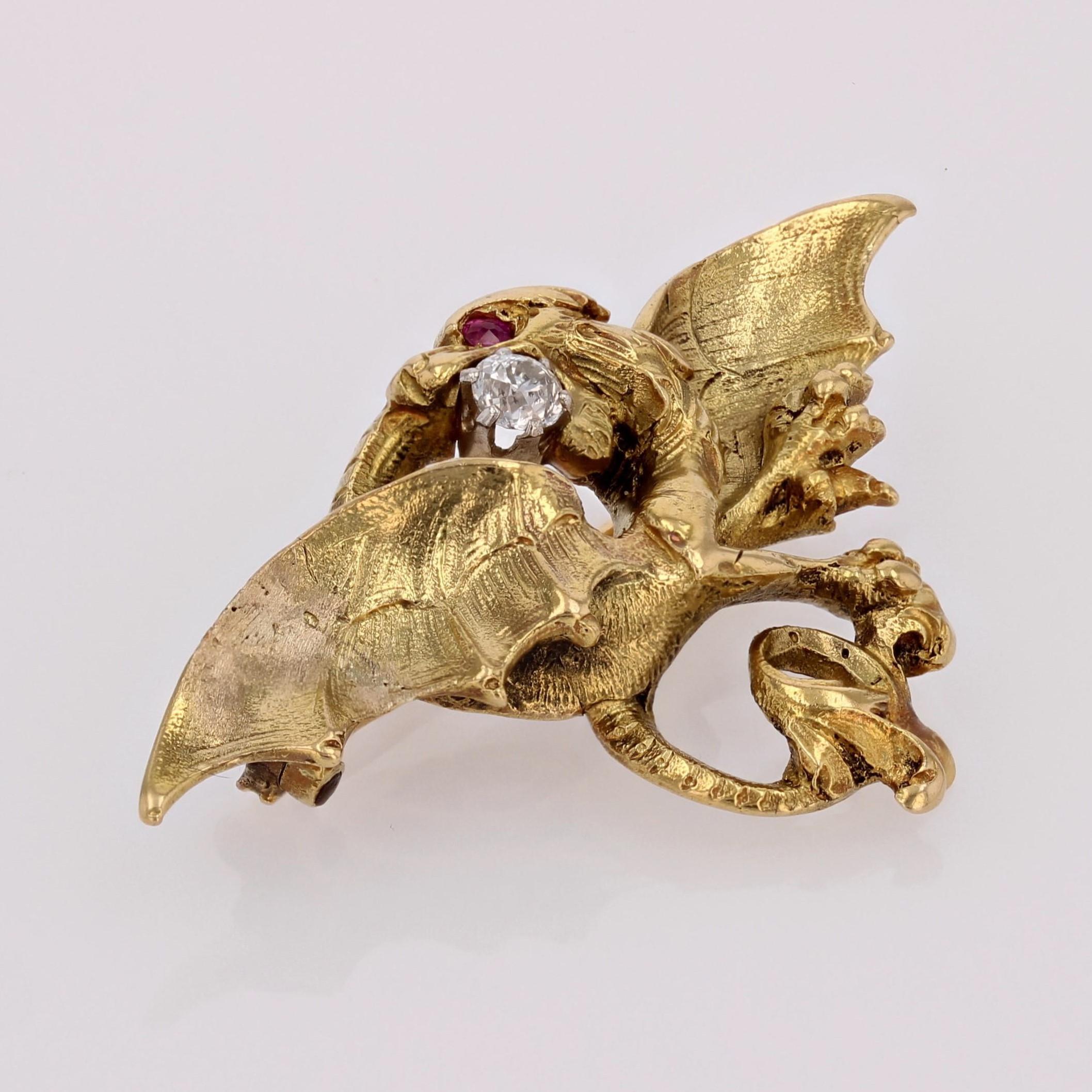 French 19th Century Diamond Ruby 18 Karat Yellow Gold Chimera Brooch For Sale 1