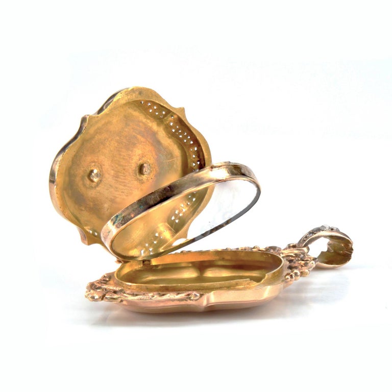 French 19th Century Diamonds 18 Karat Rose Gold Locket Pendant For Sale 2